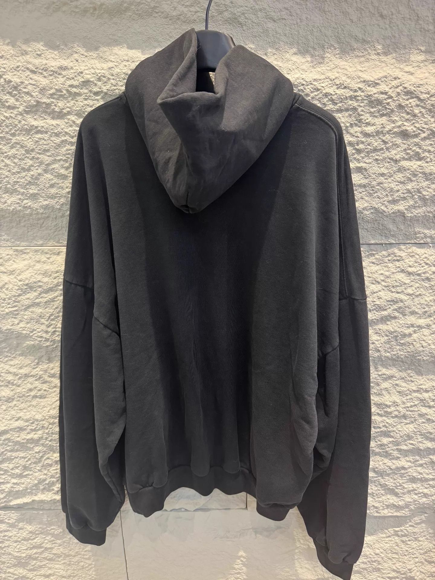 Balenciaga Balenciaga Inverted Logo Hoodie Black Oversized Size US L / EU 52-54 / 3 - 5 Thumbnail