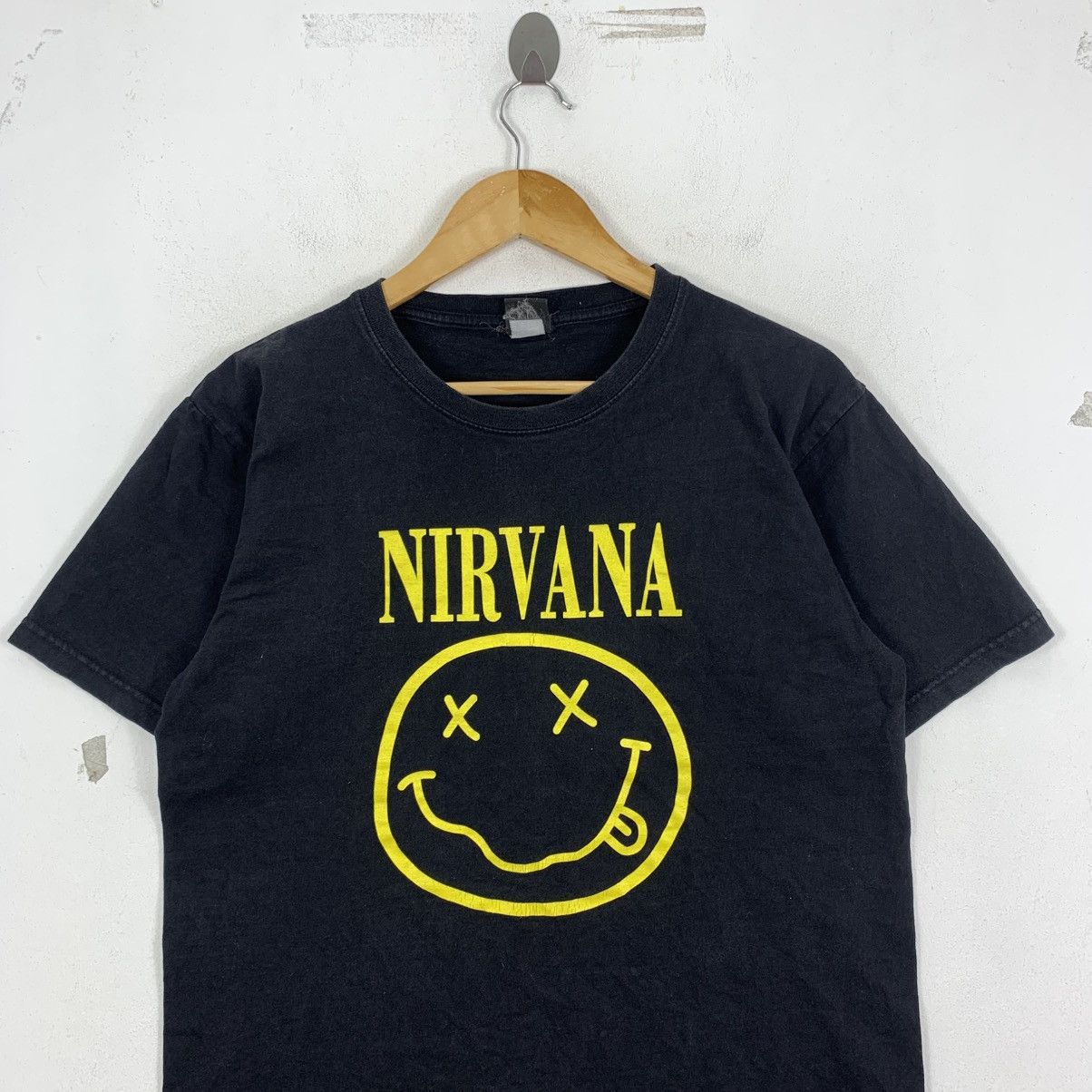 Nirvana Vintage Y2K NIRVANA SMILEY Grunge Band Short Sleeve Tshirt Size US M / EU 48-50 / 2 - 3 Thumbnail
