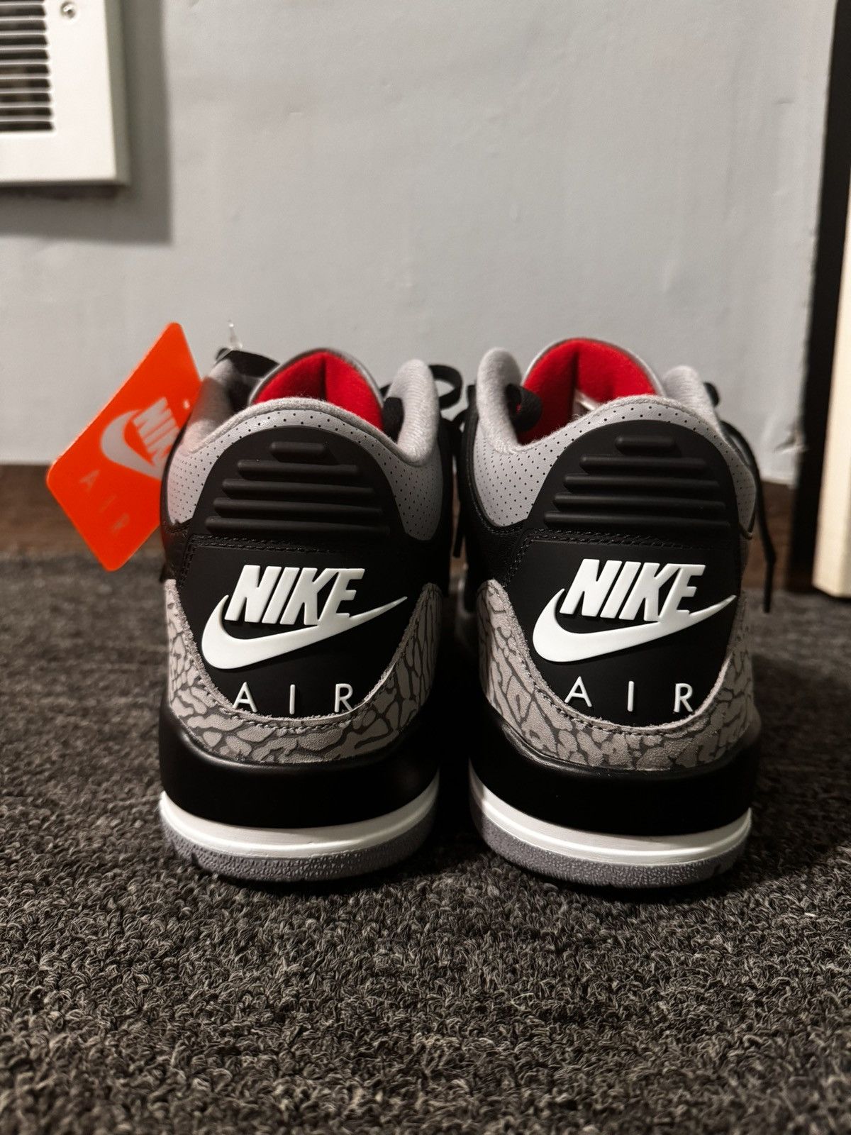 Jordan Brand AIR JORDAN 3 RETRO BLACK CEMENT 2024 Size US 10 / EU 43 - 4 Thumbnail