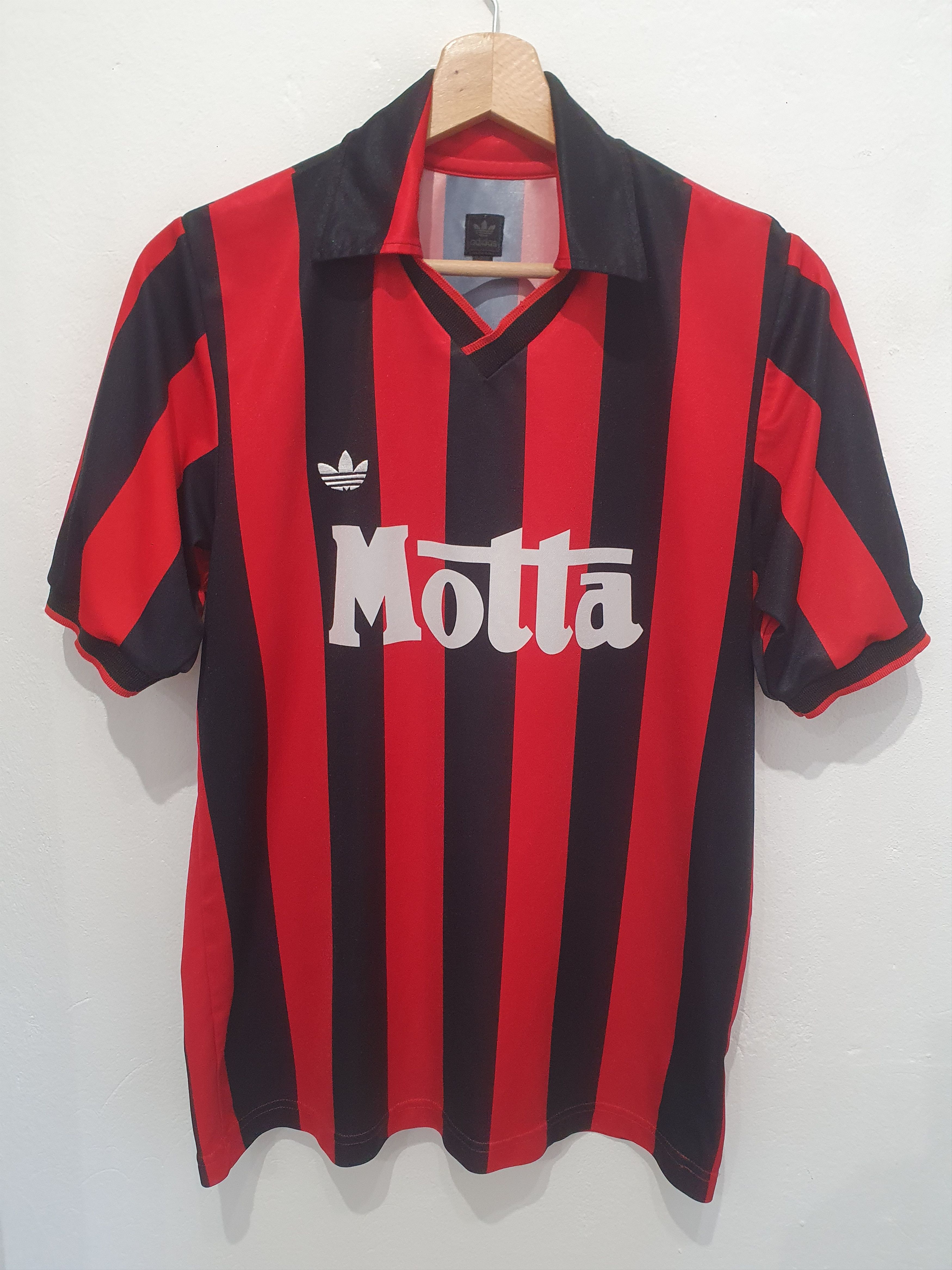 image of Ac Milan 1992 Size S Adidas Jersey Shirt in Black, Men's