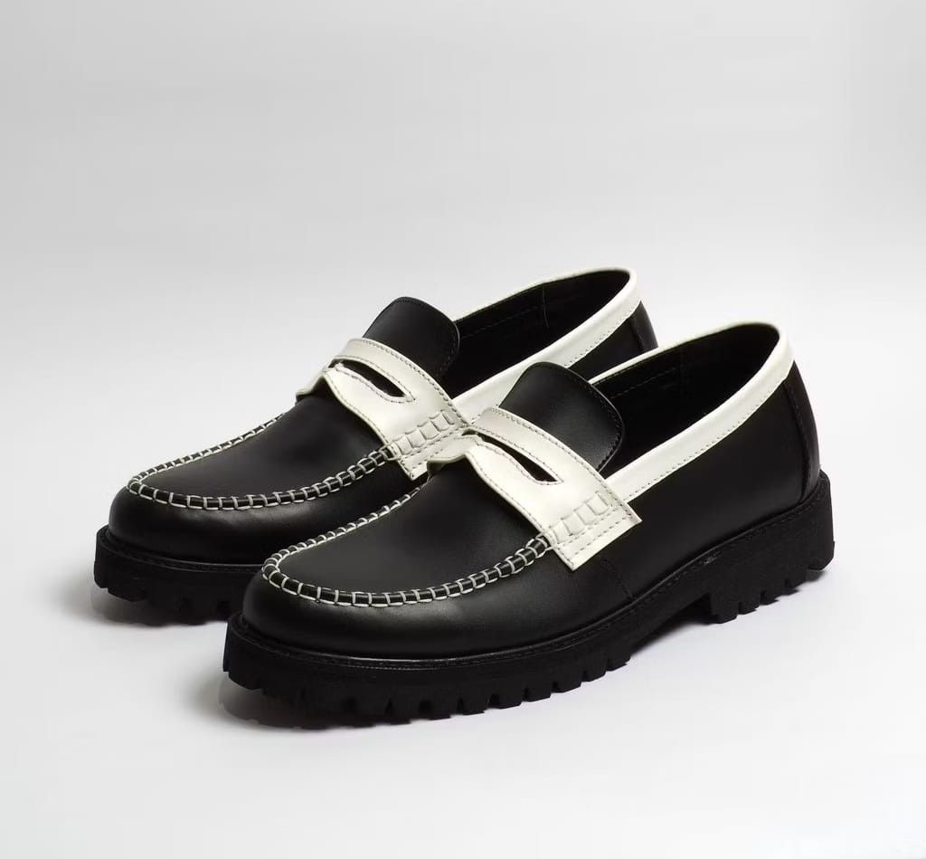 Genuine Leather Silane Loafer Shoes Leather Black White Size US 10 / EU 43 - 1 Thumbnail