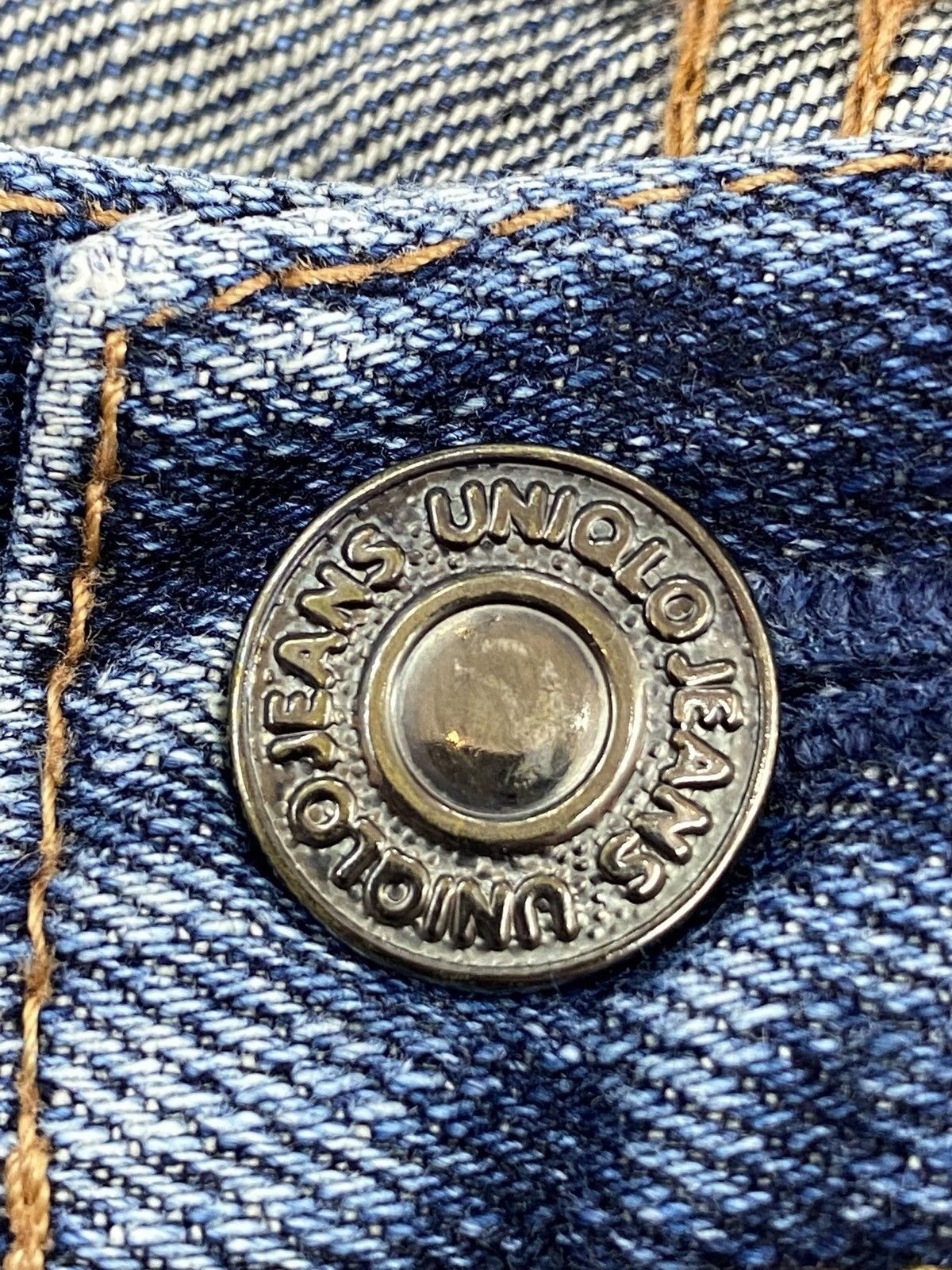 Uniqlo Uniqlo Blue Wash Whiskers Style Loose Jeans Size US 36 / EU 52 - 11 Thumbnail