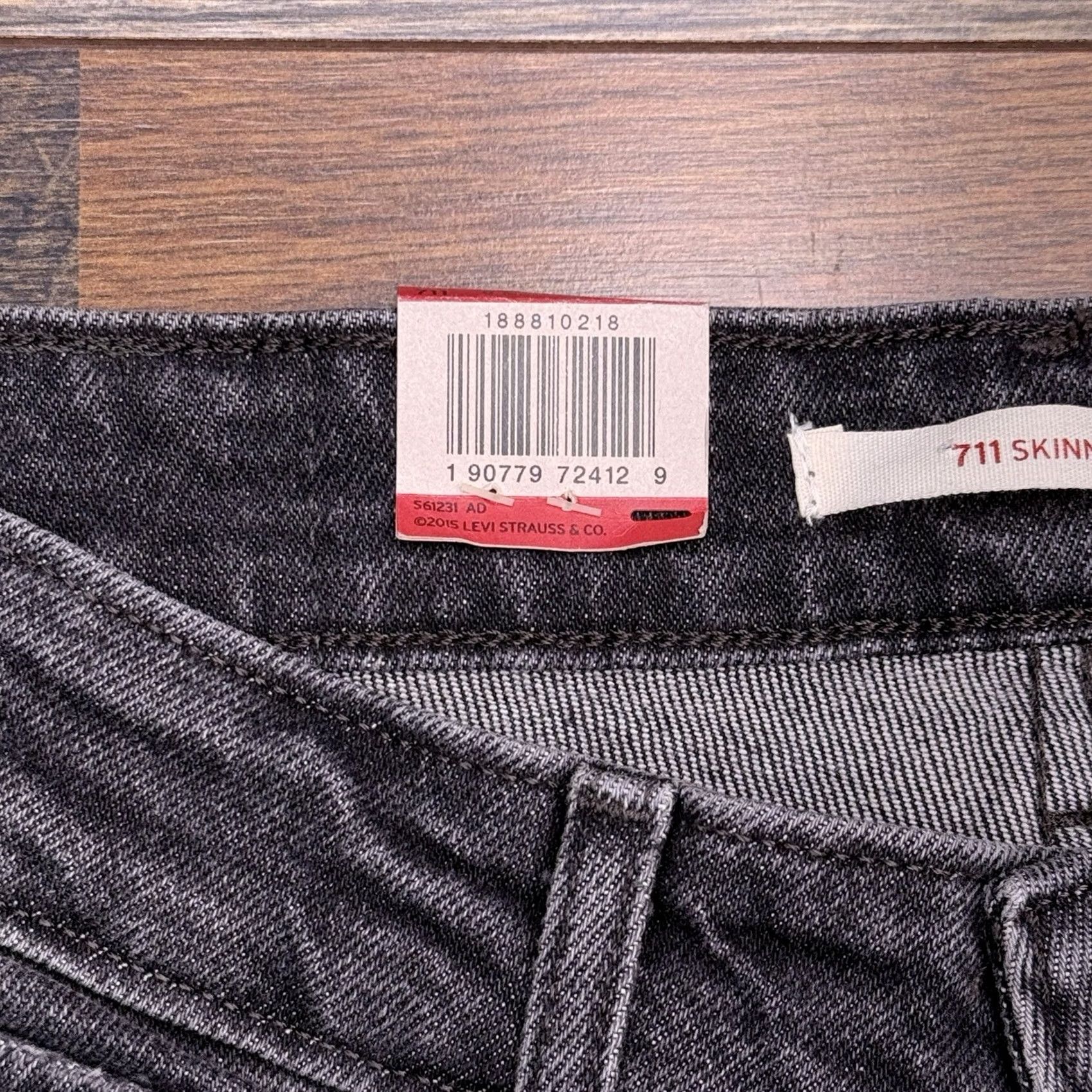 Levi's Levi's 711 Skinny Jeans Womens 25 Black Low Rise Stretch 25x30 Denim Cotton Elastane 5-Pocket Zipper Button Regular Waist Inseam 30 New Size 42" / US 20 - 6 Thumbnail