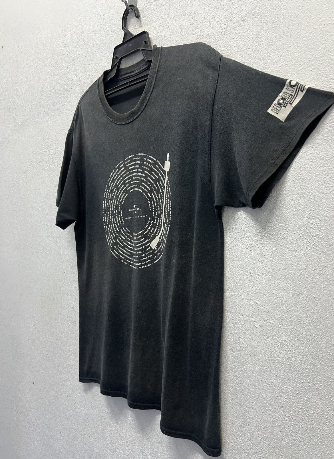 Band Tees × Vintage VINTAGE UNIVERSAL MUSIC GROUP RECORD STORE DAY SHIRT Size US M / EU 48-50 / 2 - 4 Thumbnail