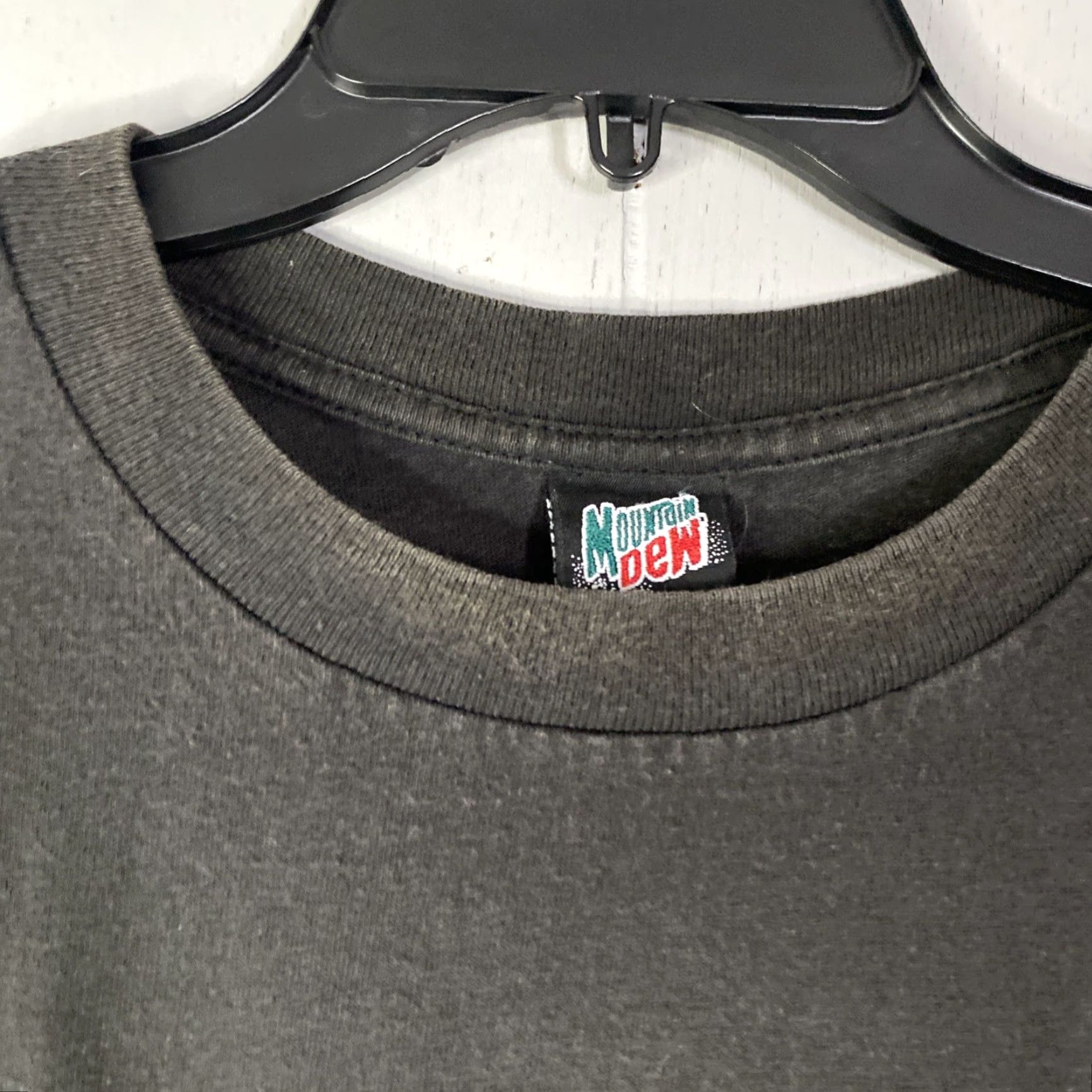 Vintage VINTAGE Mountain Dew T Shirt Single Stitch USA XL 23x30 Black Grunge 90s Mens Size US L / EU 52-54 / 3 - 6 Thumbnail