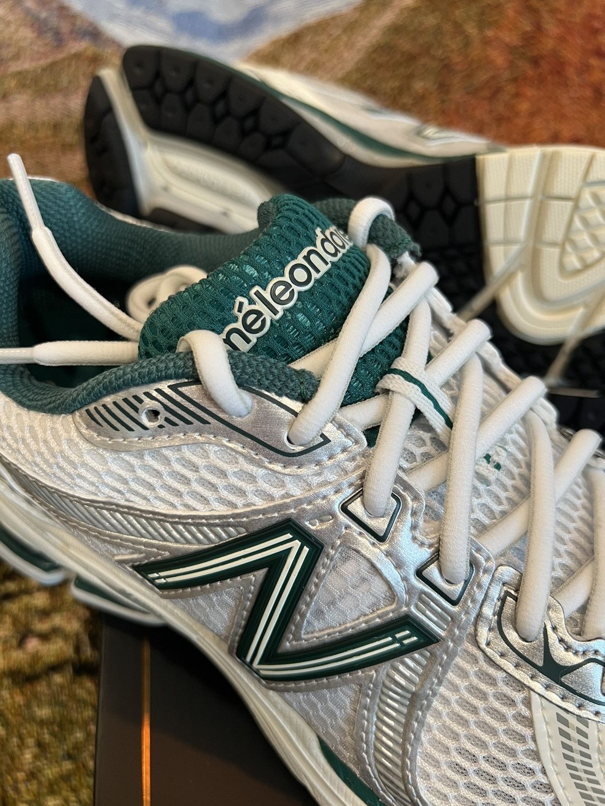 Aime Leon Dore × New Balance Aime Leon Dore ALD x New Balance 860v2 green Size US 8.5 / EU 41-42 - 9 Thumbnail