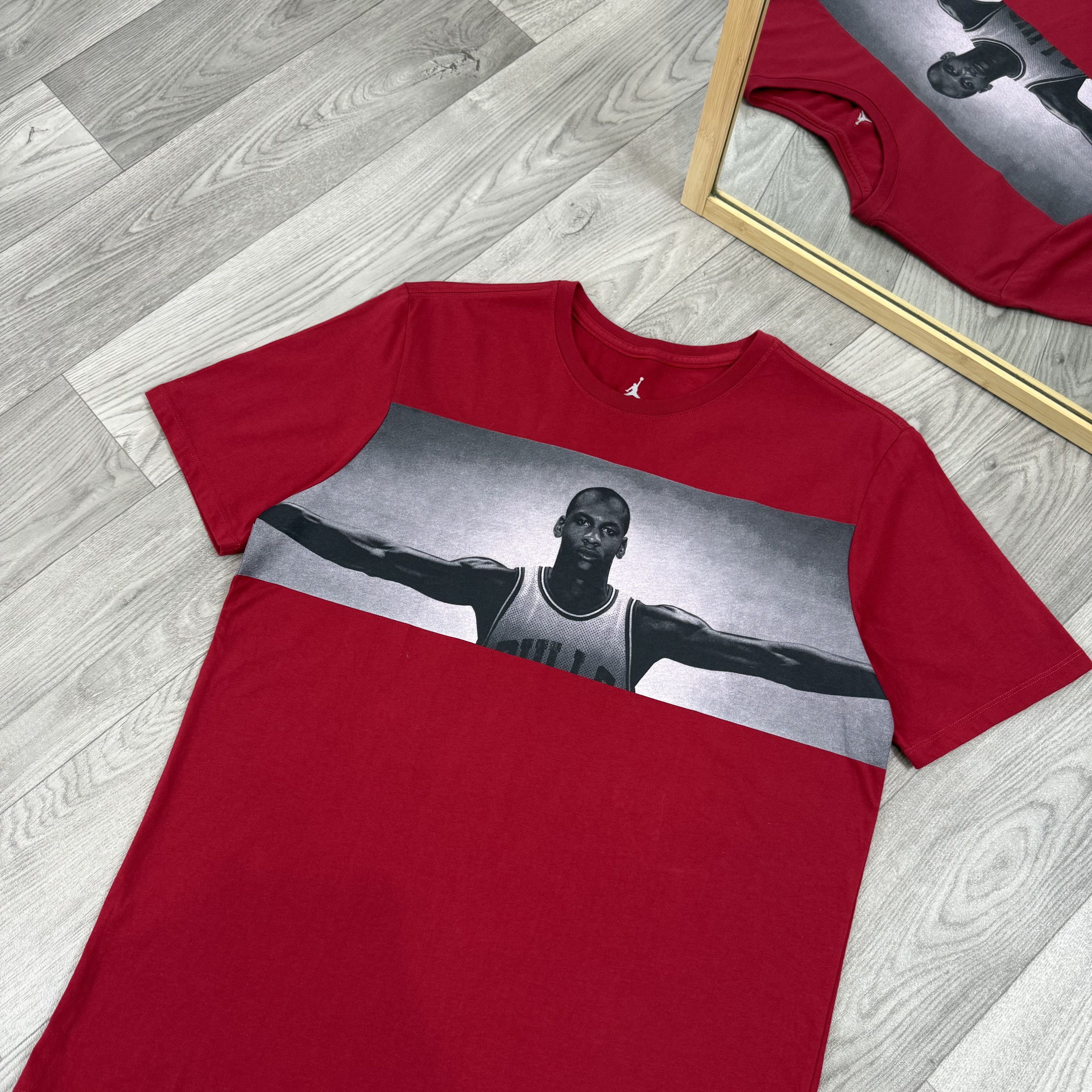 Jordan Brand Jordan Red Graphic Tee Shirt Size US L / EU 52-54 / 3 - 6 Thumbnail