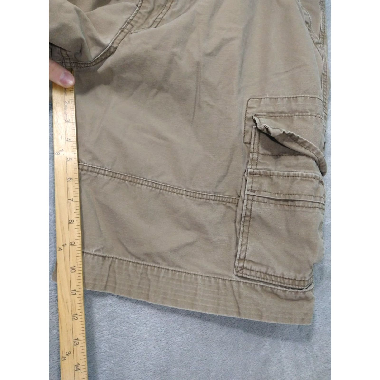 Levi's Levis Cargo Shorts Mens 36 Brown Hip Hop High Rise 11in Inseam Relaxed Cotton Cargo Pocket Regular Rise 36 Mens Size US 36 / EU 52 - 5 Thumbnail