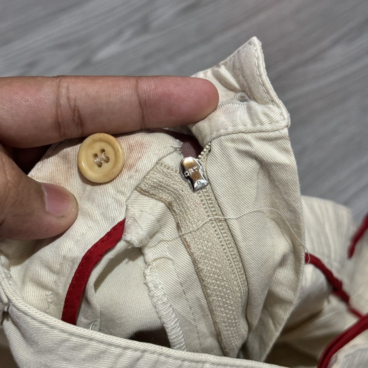 Prada Prada Cream Chinos Pants Size US 30 / EU 46 - 8 Thumbnail
