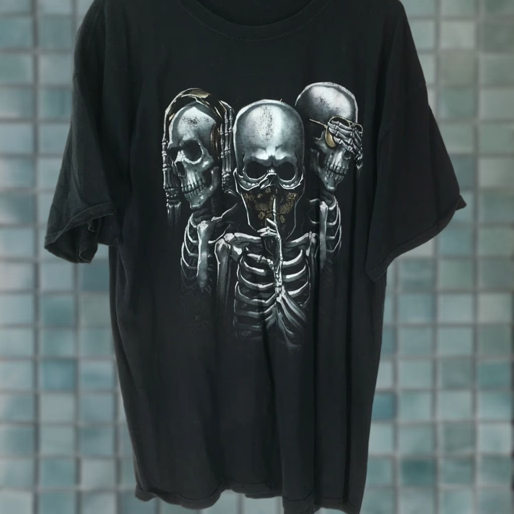 Vintage Mens Skeleton Graphic Tee Black Size 2X Crew Neck Short Sleeve T Shirt Men Regular Fit 2X Black Graphic Tee Size US XXL / EU 58 / 5 - 1 Thumbnail