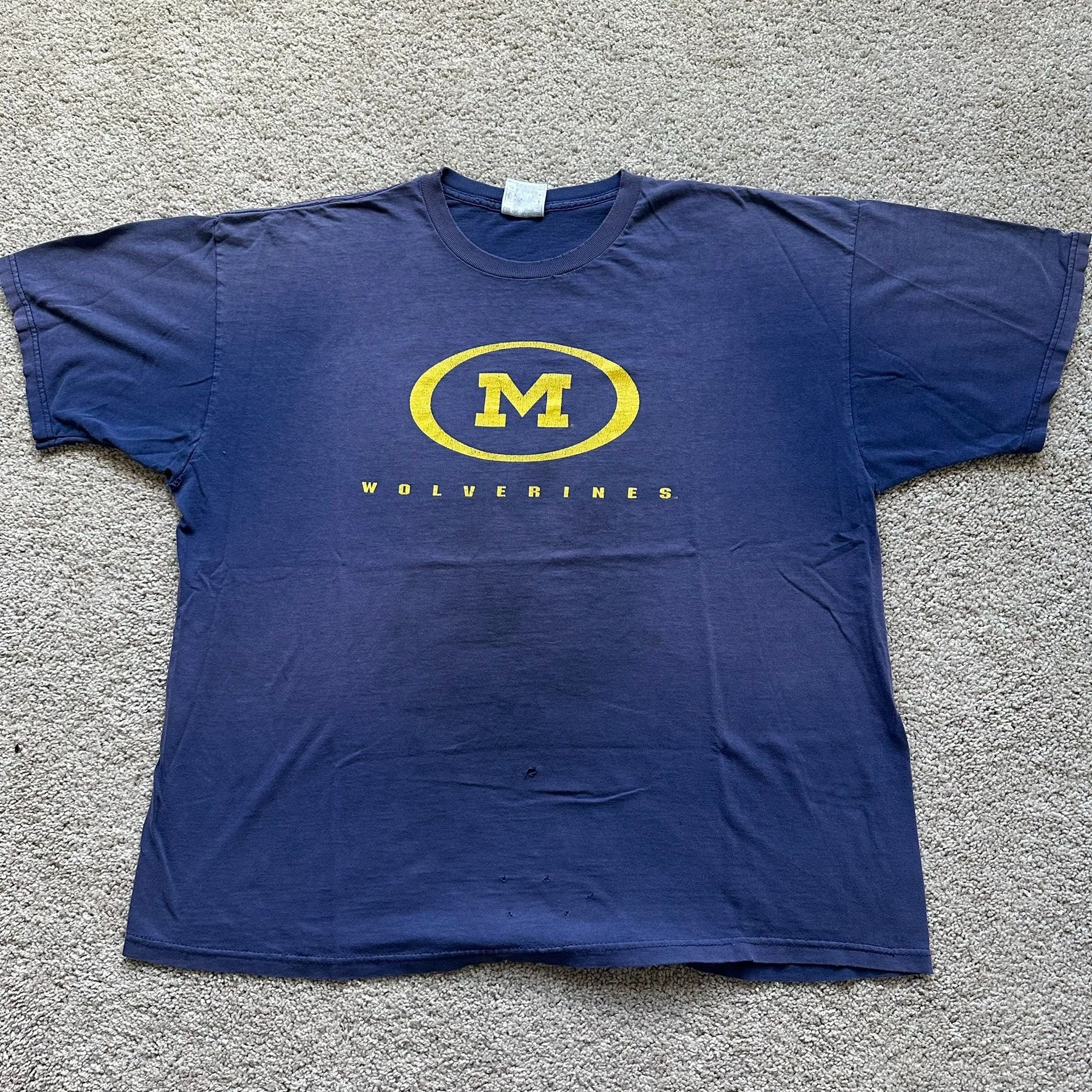 Nike Vintage 90s Nike Michigan Wolverines T-Shirt Thrashed Distre Size US XL / EU 56 / 4 - 3 Thumbnail
