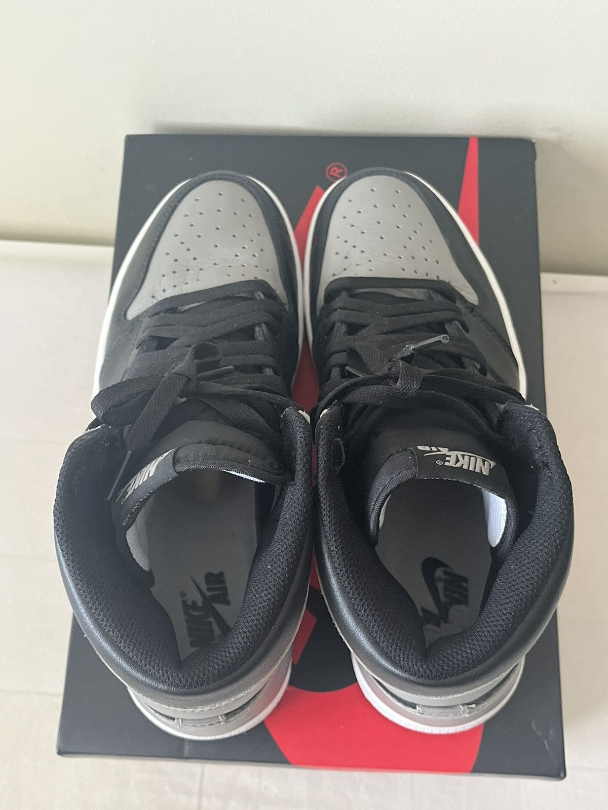 Nike 2018 Nike Air Jordan 1 Shadow Retro Size US 10 / EU 43 - 5 Thumbnail