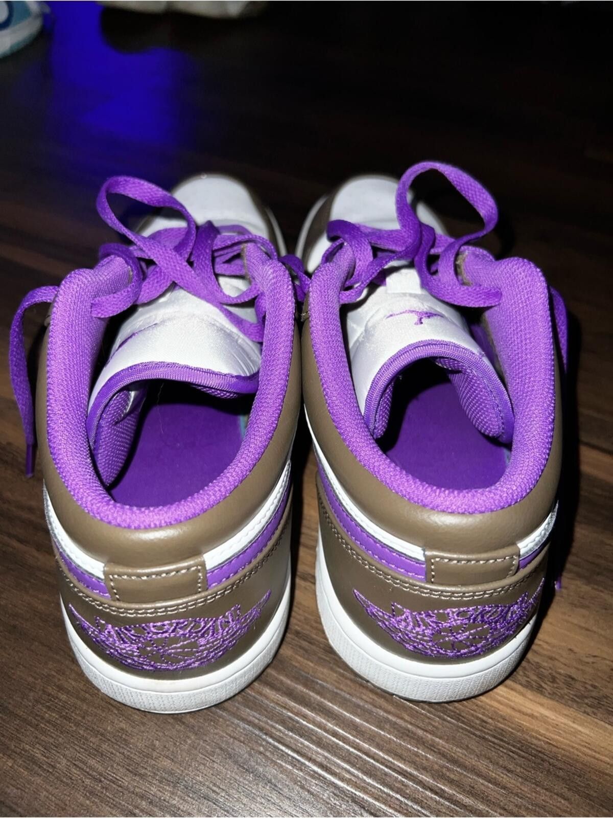 Jordan Brand Air Jordan 1 Low | Men’s Size 10 Brown, White & Purple Check Size US 10 / EU 43 - 4 Thumbnail