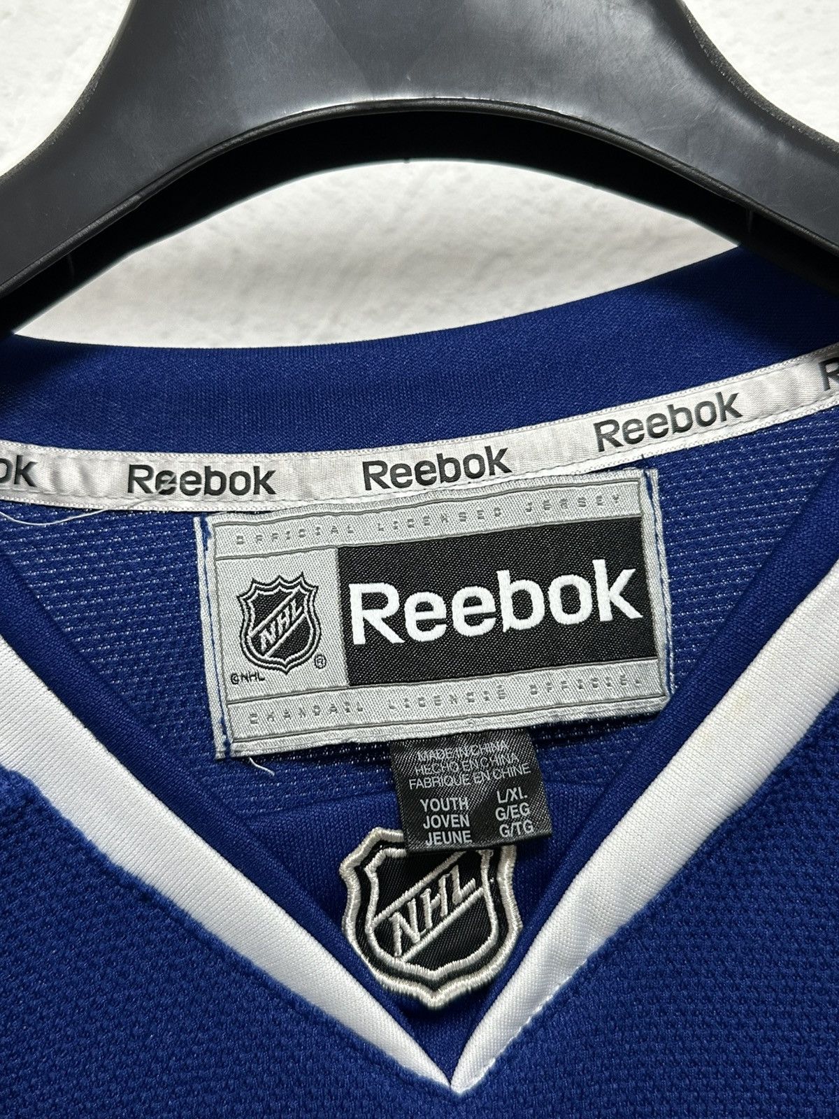 Reebok Vancouver Canucks Reebok Youth XL Hockey Jersey Size US S / EU 44-46 / 1 - 6 Thumbnail