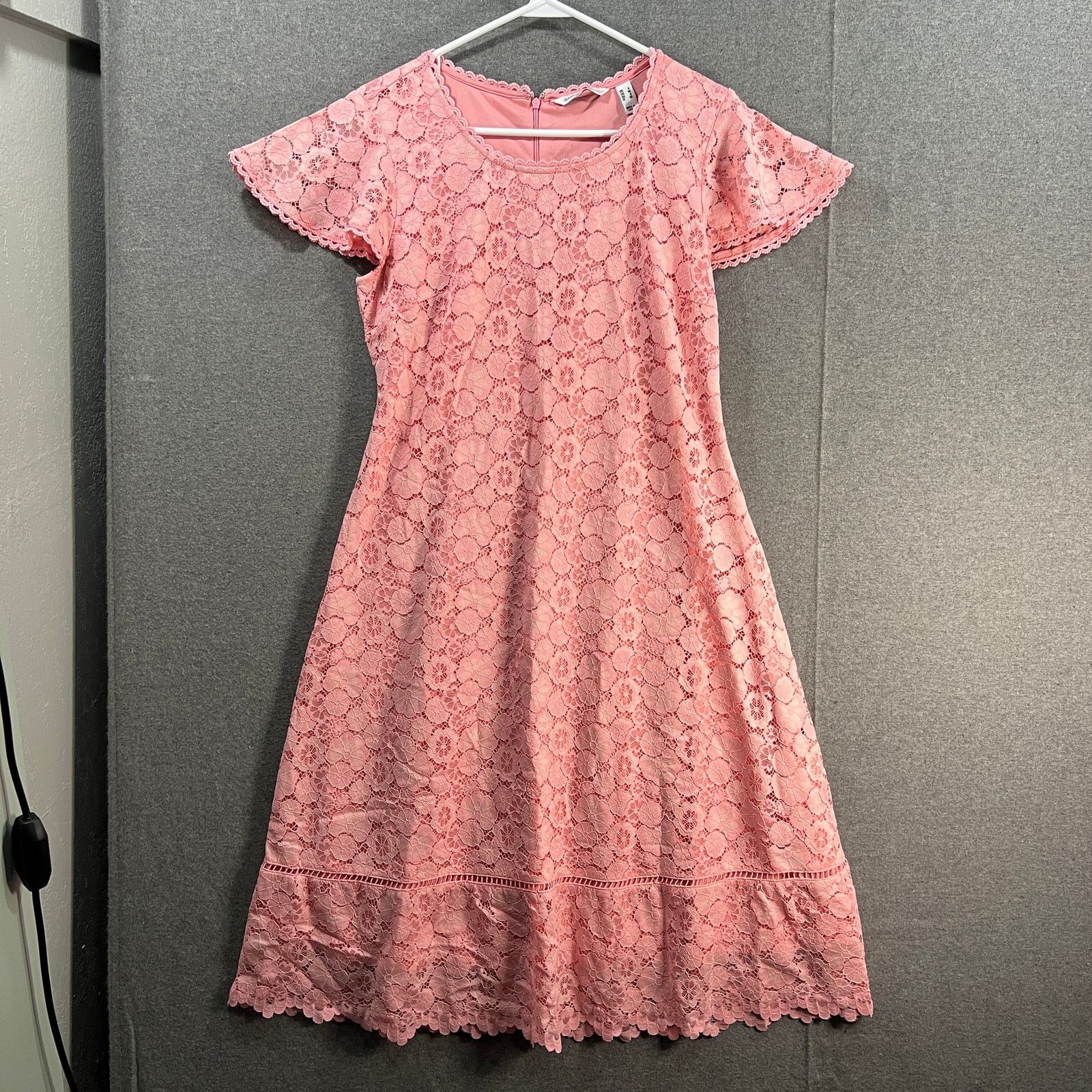 Isaac Mizrahi Isaac Mizrahi Live Regular Lace Dress with Lattice Trim Size S / US 4 / IT 40 - 1 Thumbnail