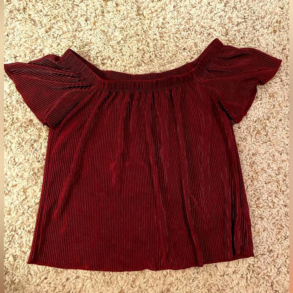 Designer Womens Guess Burgundy Off the Shoulder Blouse Size XS / US 0-2 / IT 36-38 - 1 Thumbnail