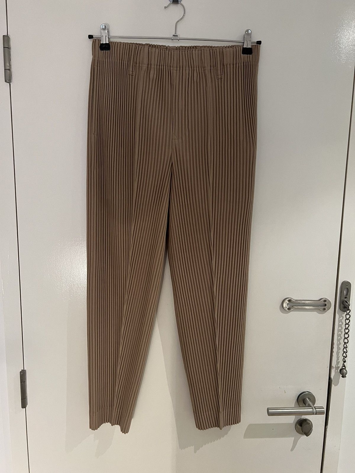 HOMME PLISSÉ ISSEY MIYAKE Trousers Beige Size 2 Medium