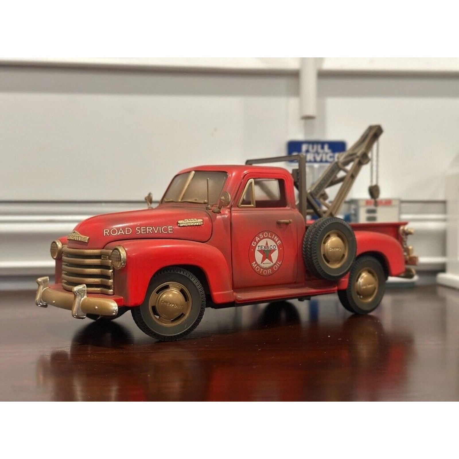 Chevy Solido 1:18 Chevrolet 53 Depannuse “Texaco” Rust Edition | Grailed