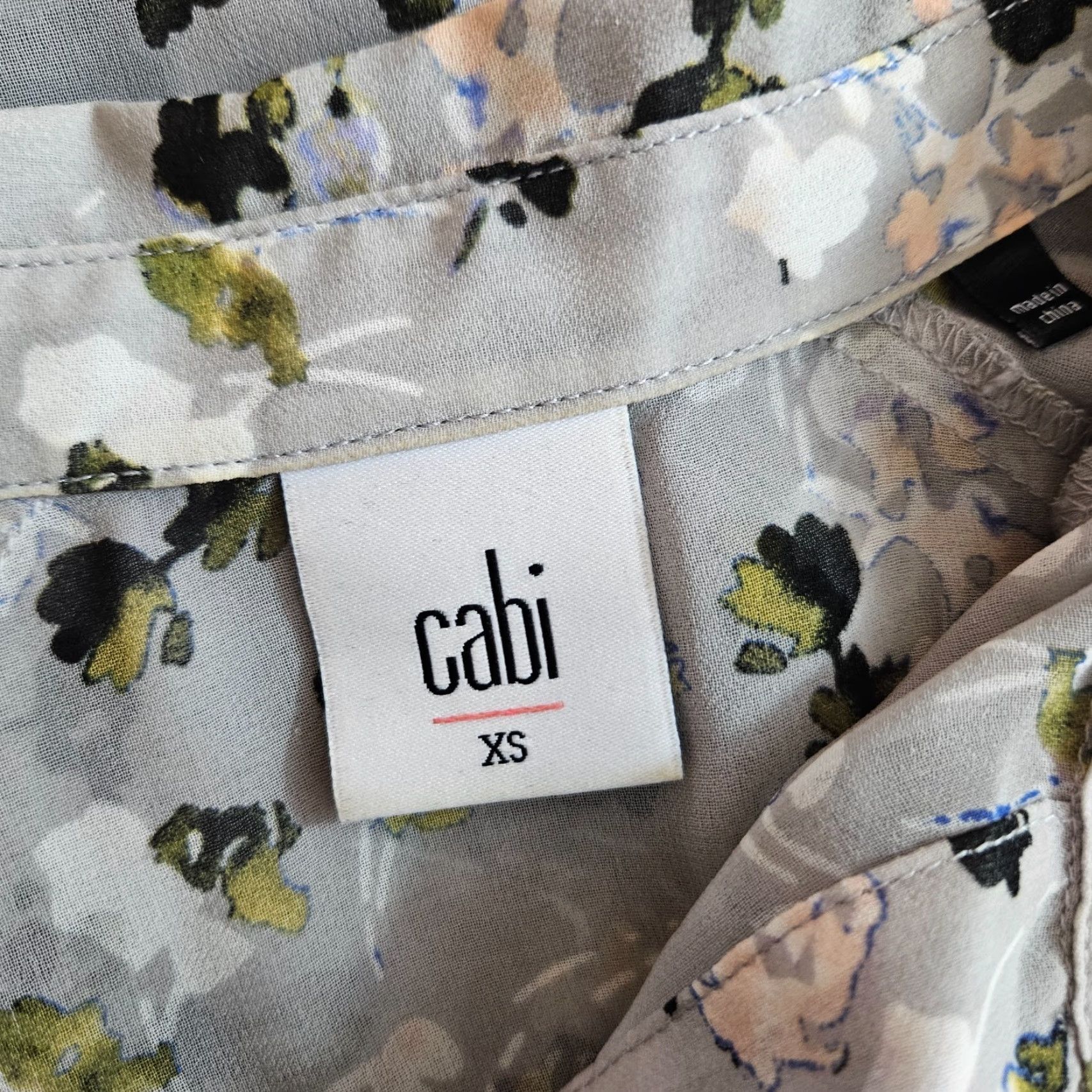 Vintage Cabi 5204 Button-Up Top Womens XS 3/4 Sleeve Gray Green Floral Matinee Shirt Womens Size XS / US 0-2 / IT 36-38 - 5 Thumbnail