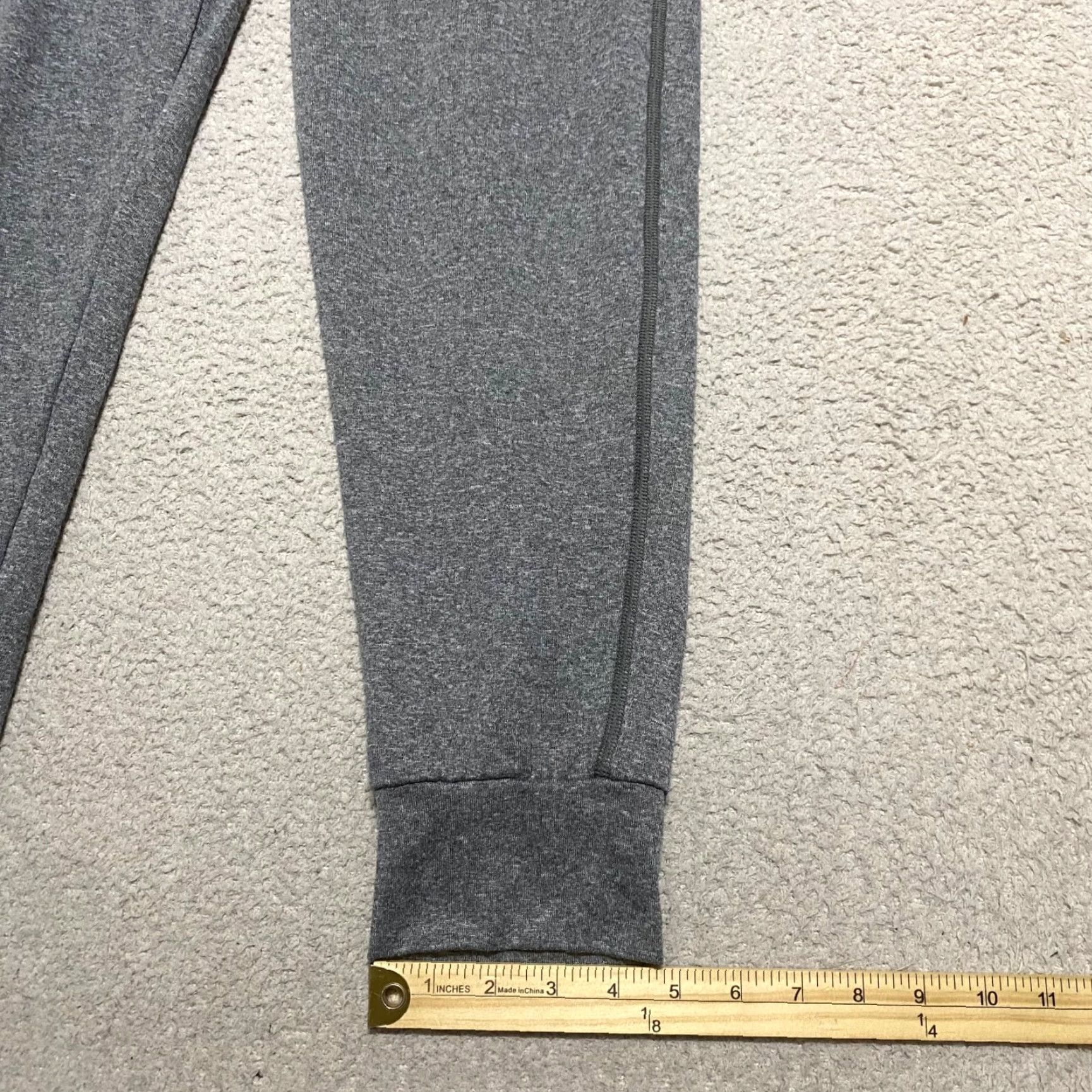 Under Armour Under Armour Mens Small Pants Gray Joggers Elastic Waist Drawstring Heatgear Size US 29 - 5 Thumbnail