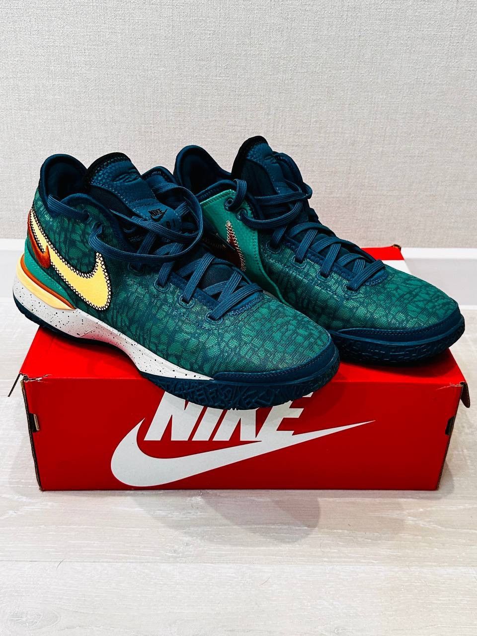 Nike Nike Lebron NXXT Gen basketball shoes Size US 9 / EU 42 - 6 Thumbnail