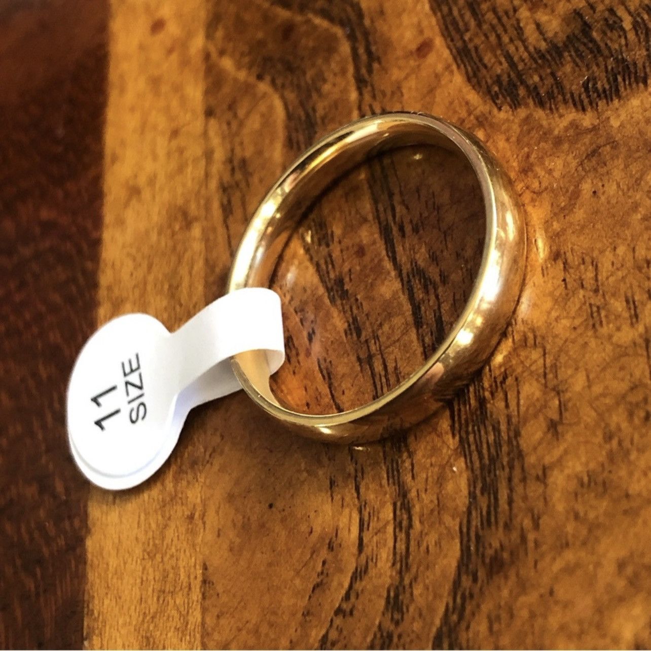 Jewelry Men’s 18kt solid yellow gold 4mm classic dome band NWT 11 Size ONE SIZE - 4 Thumbnail