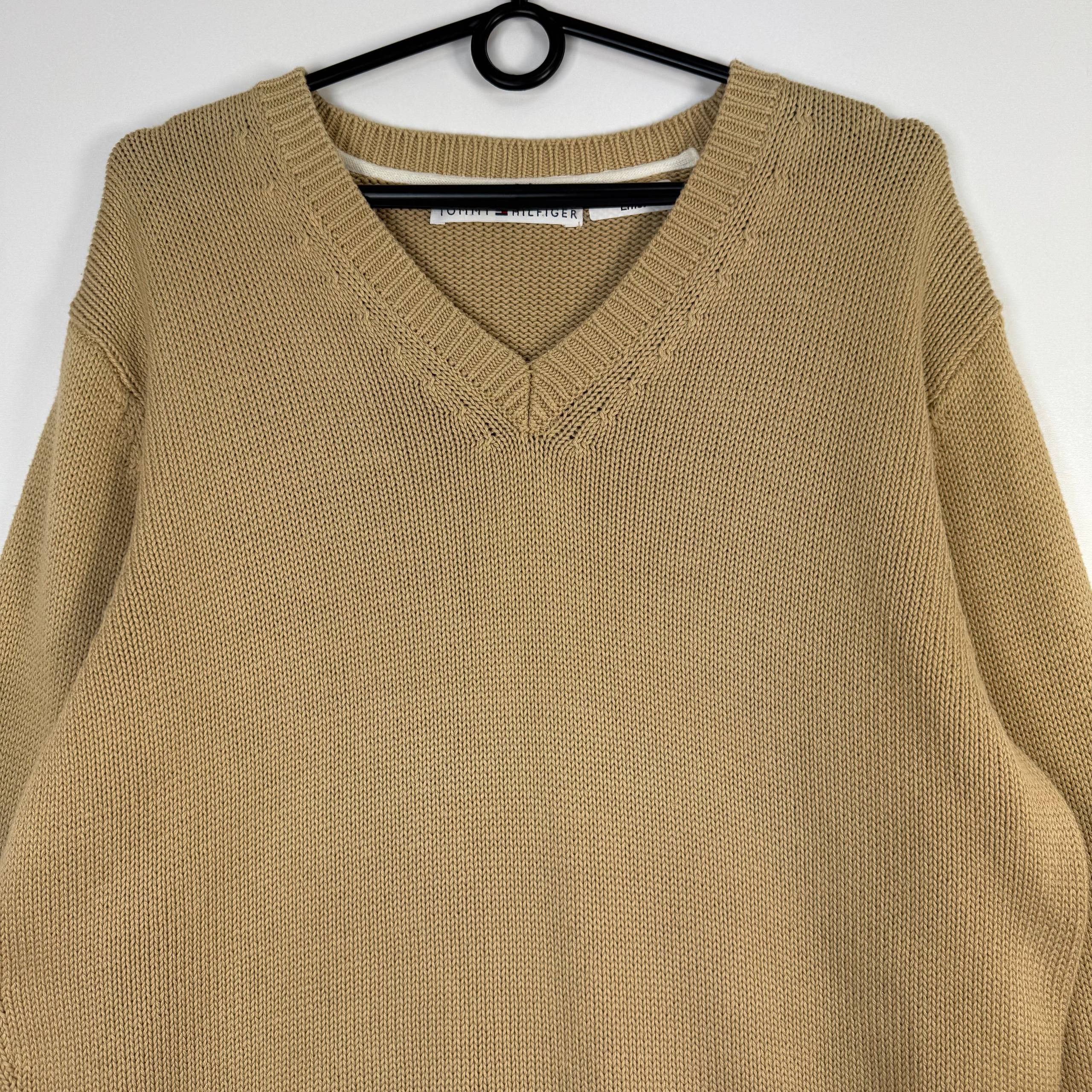 Tommy Hilfiger Tommy Hilfiger Knit V-Neck Sweater Beige Mens Size L Size US L / EU 52-54 / 3 - 2 Thumbnail