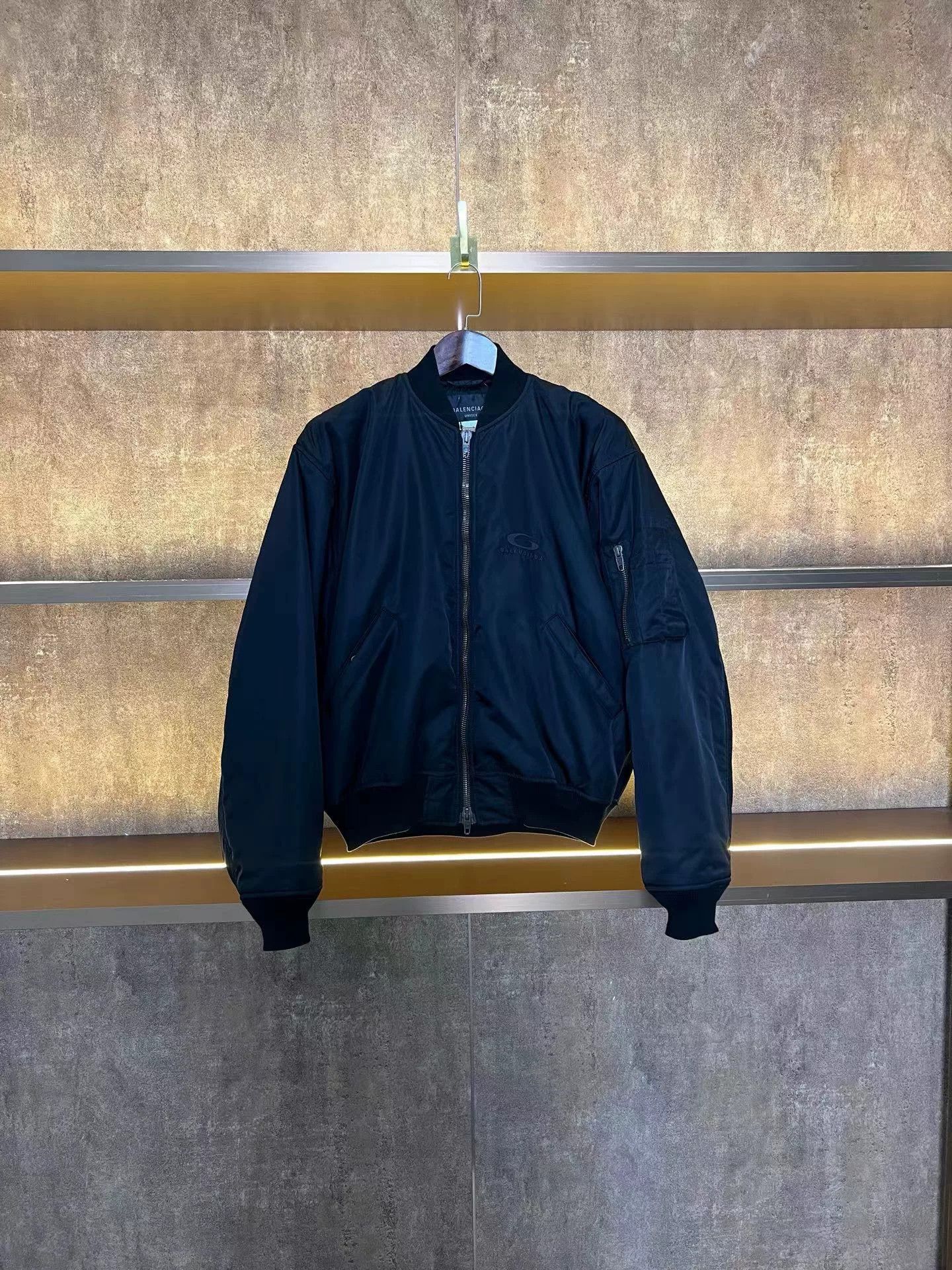 Balenciaga Balenciaga Logo Embroidered Bomber Jacket XS Size US XS / EU 42 / 0 - 1 Thumbnail