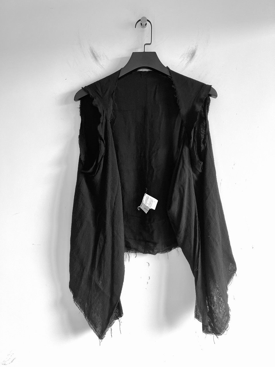 Yohji Yamamoto Yohji Yamamoto Femme - Raw Edge Sleeveless Blouse Top Black Size XS / US 0-2 / IT 36-38 - 5 Thumbnail