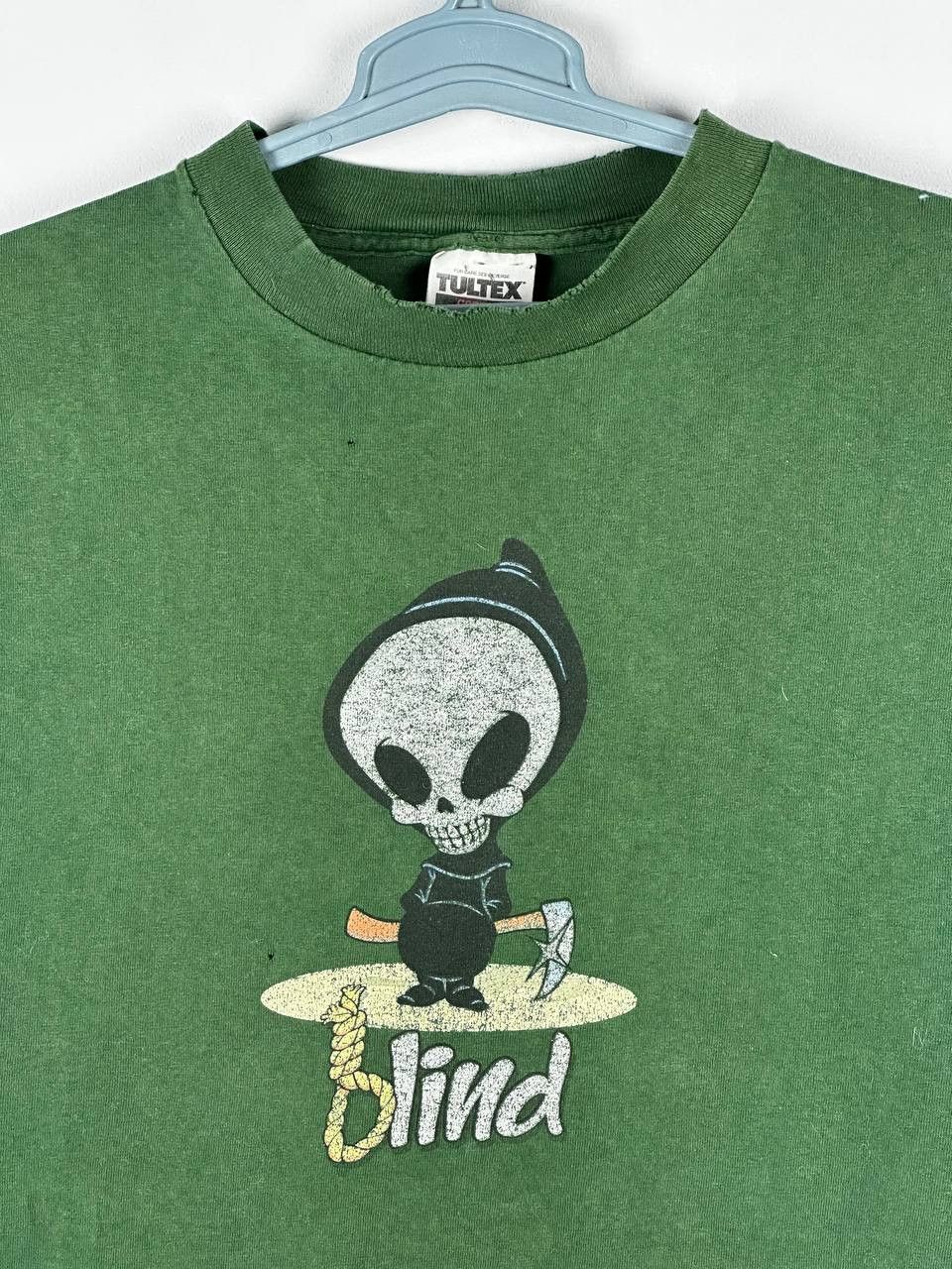 Blind Skateboards Blind Skateboards Rare Vintage Distressed T Shirt Size US L / EU 52-54 / 3 - 4 Thumbnail