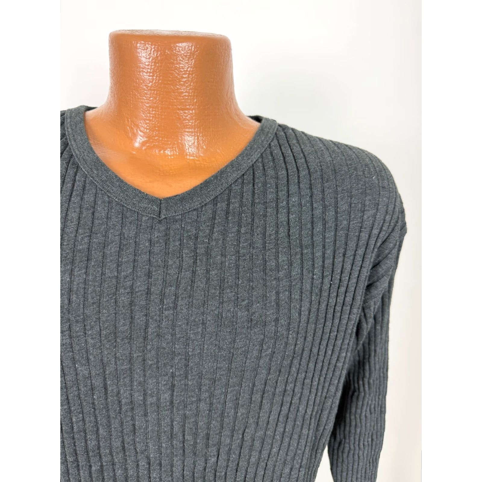 Vintage VINTAGE Unionbay V-Neck Shirt Men XL 90s Gray Ribbed Stretch Lightweight Short Sleeve T-Shirt Mens Size US XL / EU 56 / 4 - 2 Thumbnail
