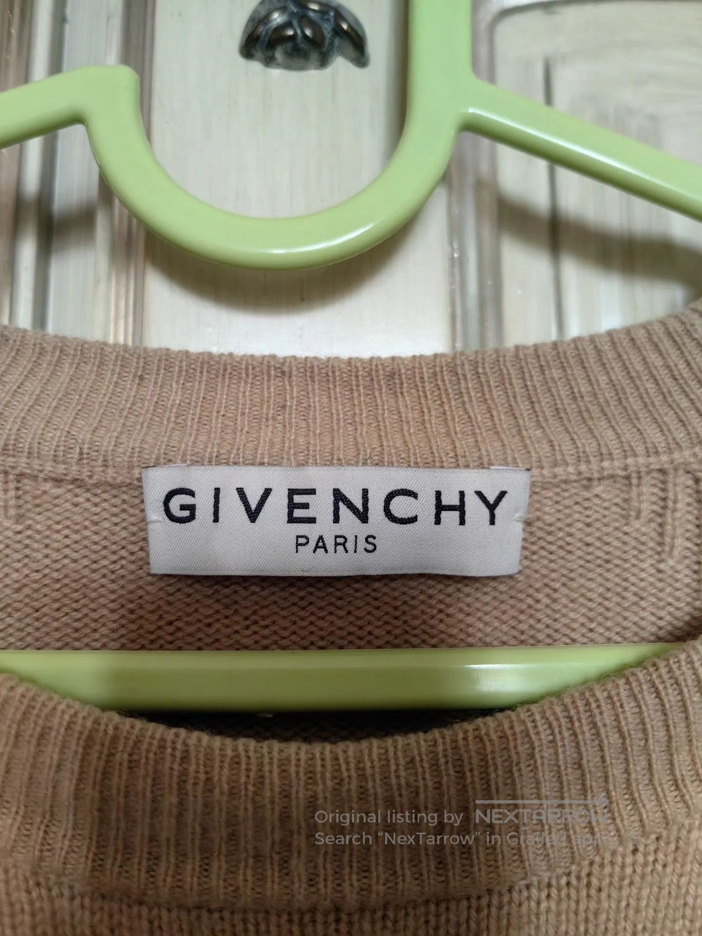 Givenchy Givenchy Beige Black Logo Pullover Sweater. Size US S / EU 44-46 / 1 - 3 Thumbnail