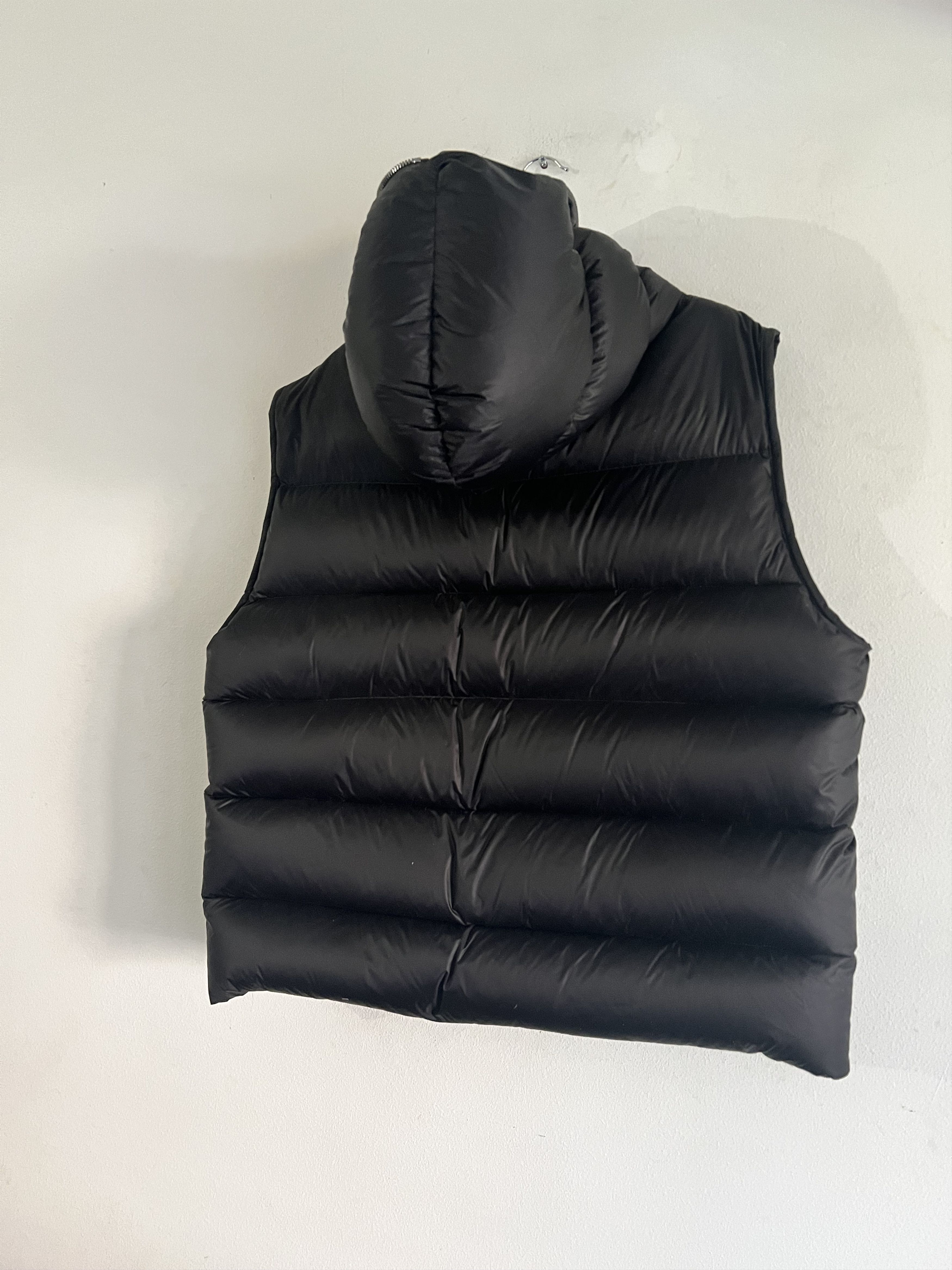 Rick Owens Runway FW22 Jumbo Gimp Down Jacket Black Sleeveless Size US L / EU 52-54 / 3 - 5 Thumbnail