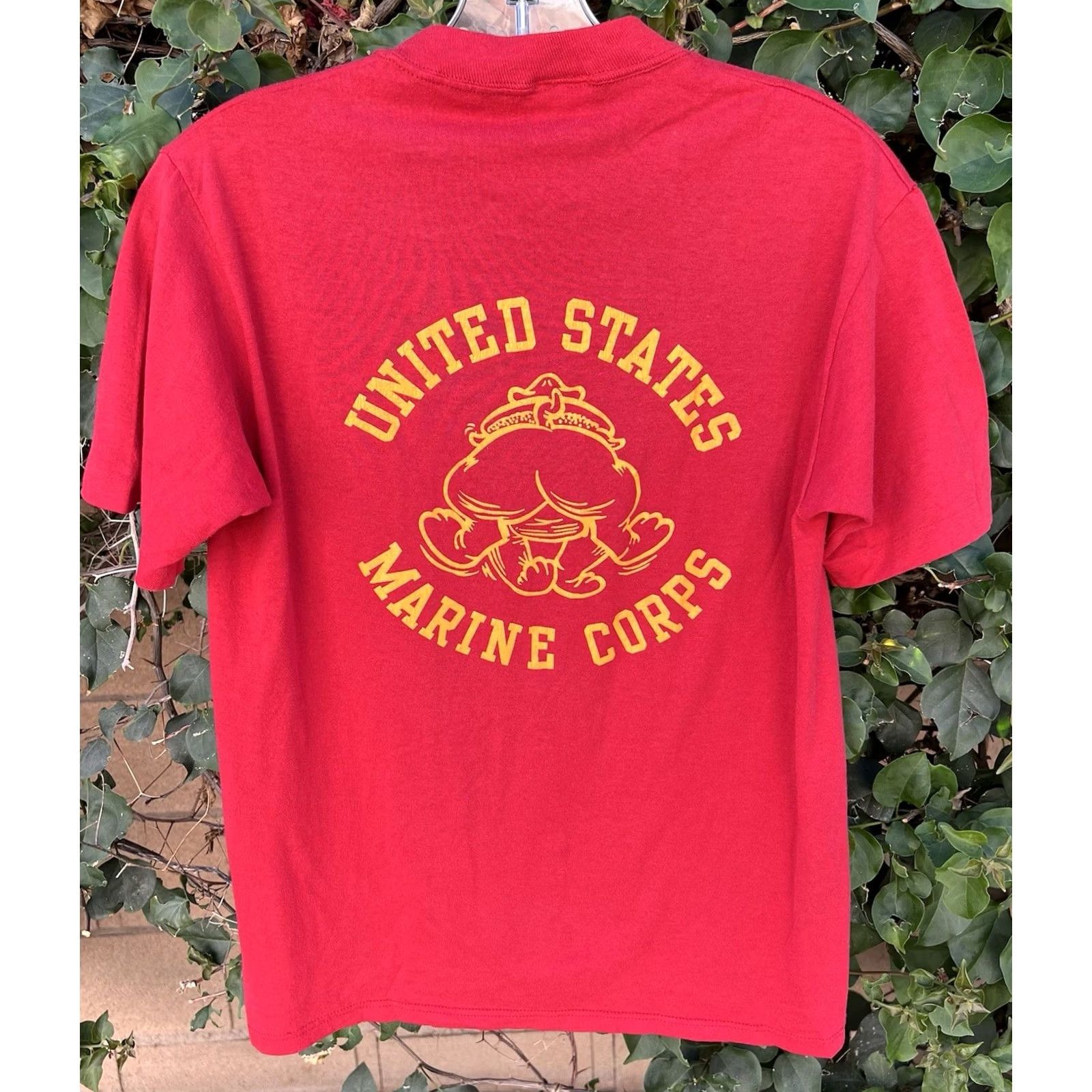 Velva Sheen VINTAGE Velva Sheen United States Marine Corps Bulldog Coming Going T Shirt USA Red M Mens graphic Print Crew Neck Short Sleeve 50/50 Vintage Size US M / EU 48-50 / 2 - 6 Thumbnail