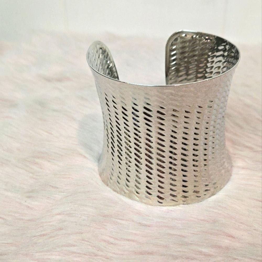 Designer Metallic Cuff Bracelet Size ONE SIZE - 1 Thumbnail