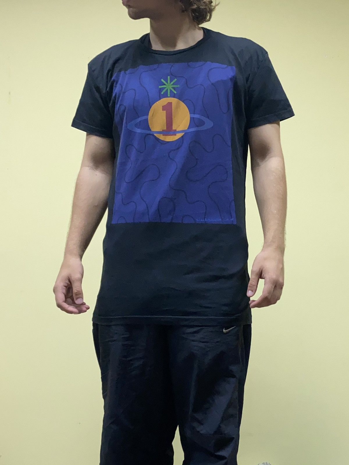 Vivienne Westwood Vivienne Westwood climate revolution vintage t-shirt orb Size US S / EU 44-46 / 1 - 2 Thumbnail