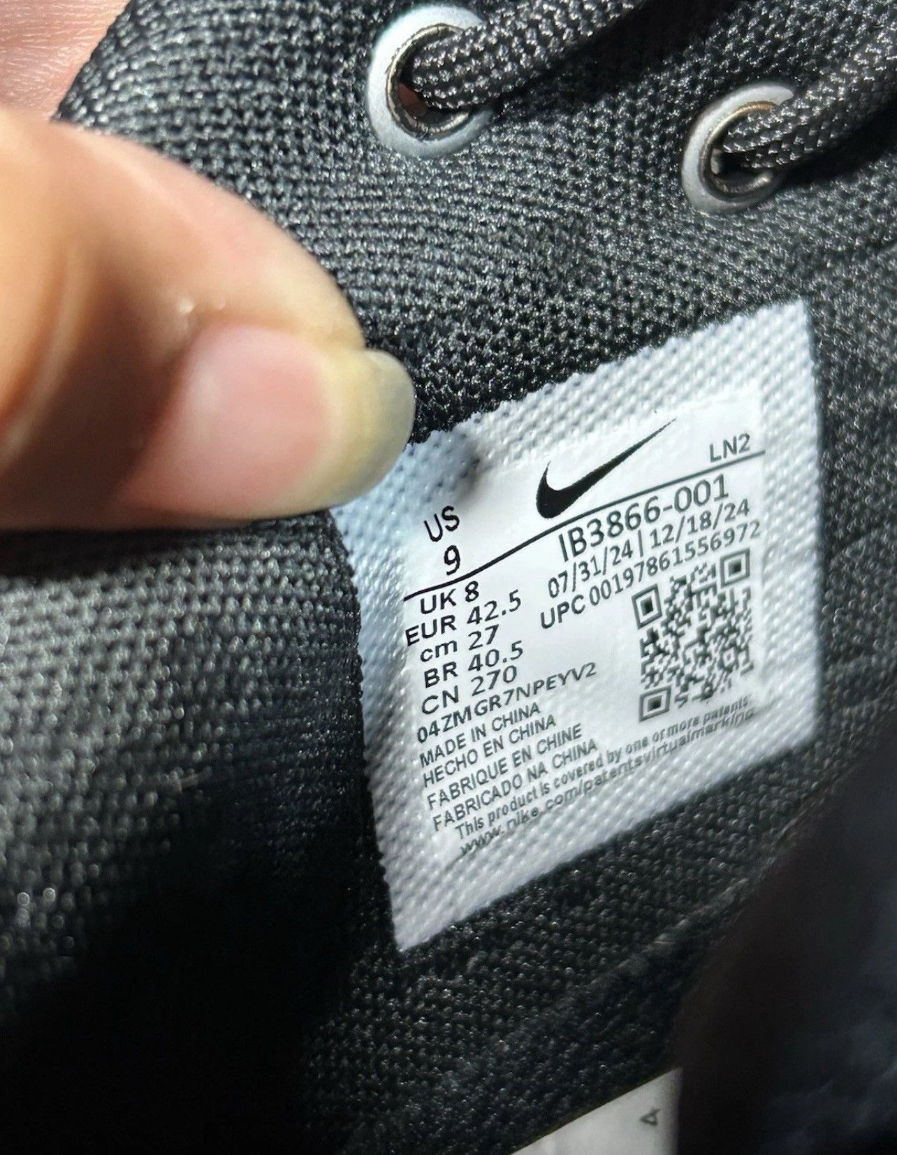 Nike Nike LeBron 22 Black Label Size US 9 / EU 42 - 6 Thumbnail
