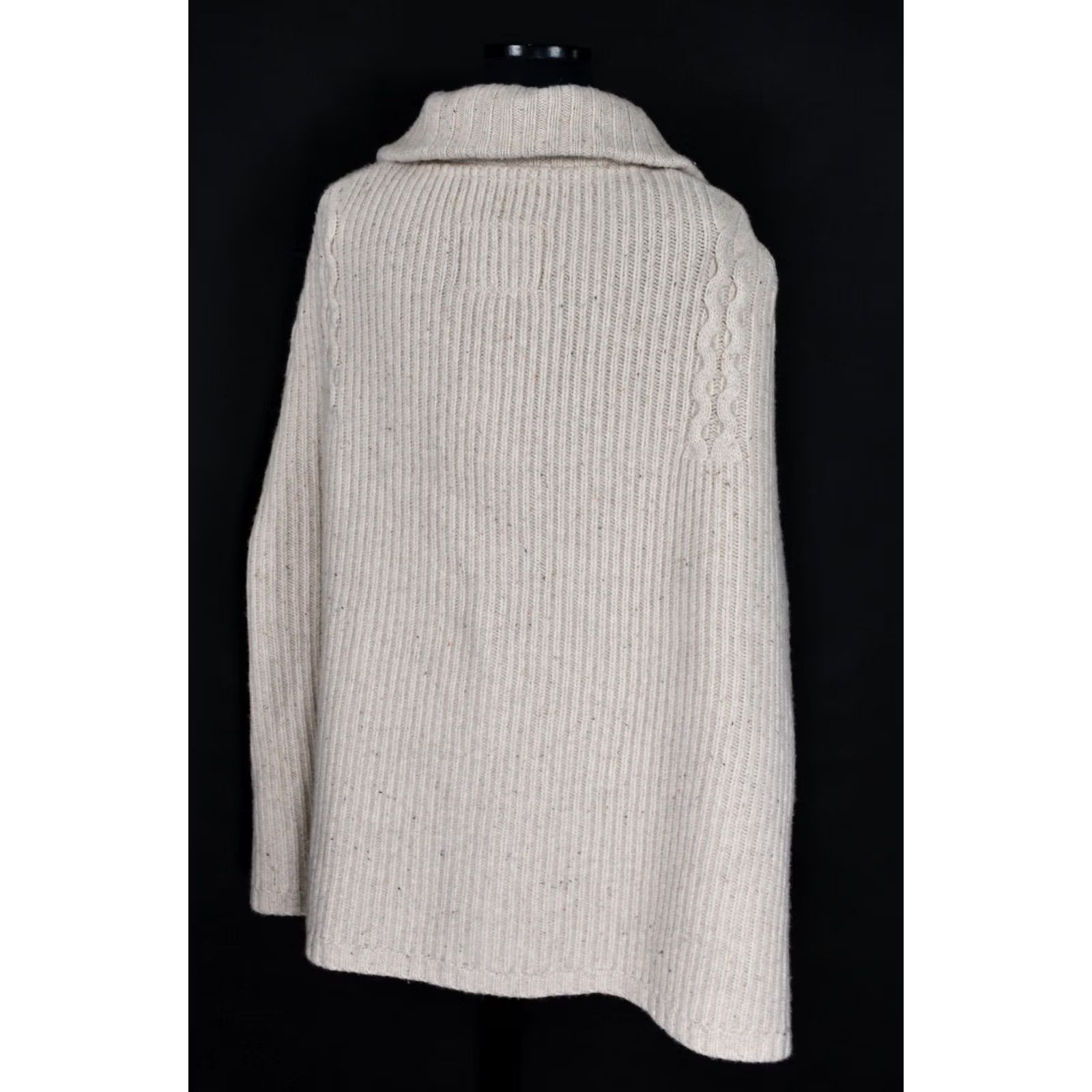 Henri Lloyd Henri Lloyd Eilis Chunky Cable Cape Knit Lambwool Women's Jumper L Ivory 100% Lambwool Cape 75 cm Back Length Womens Size 36" / US 14 / IT 50 - 7 Thumbnail
