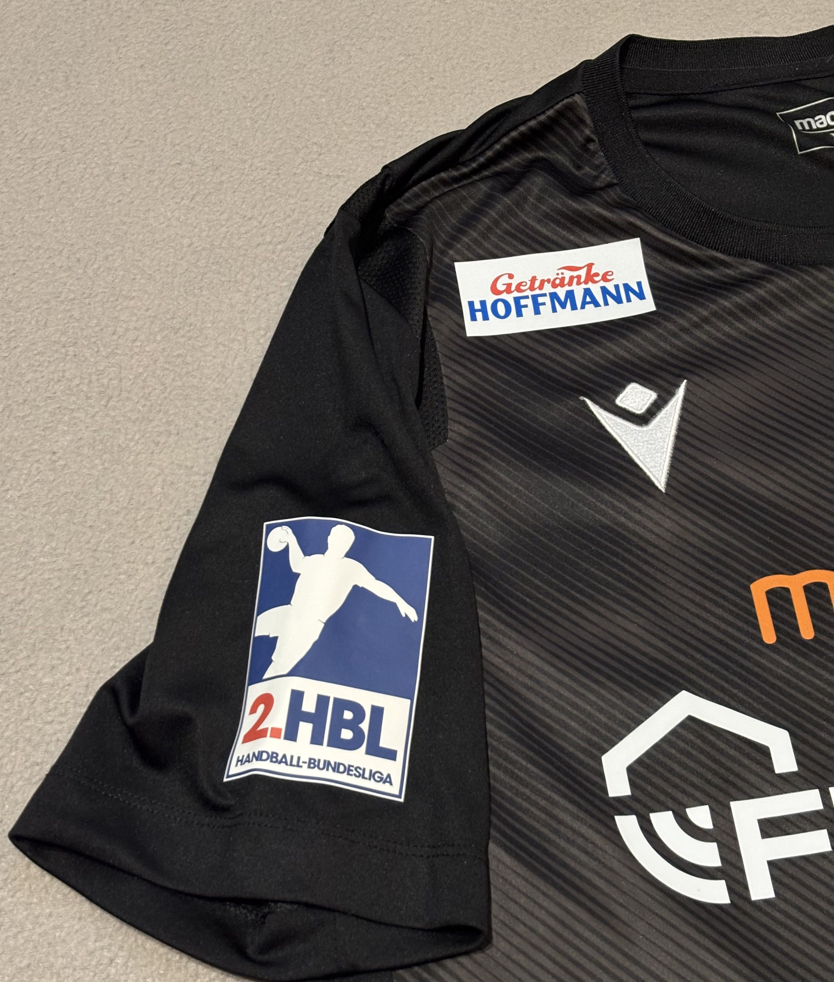 Macron VfL Eintracht Hagen 2021/2022 Toromanović #43 Macron Size US XL / EU 56 / 4 - 7 Thumbnail