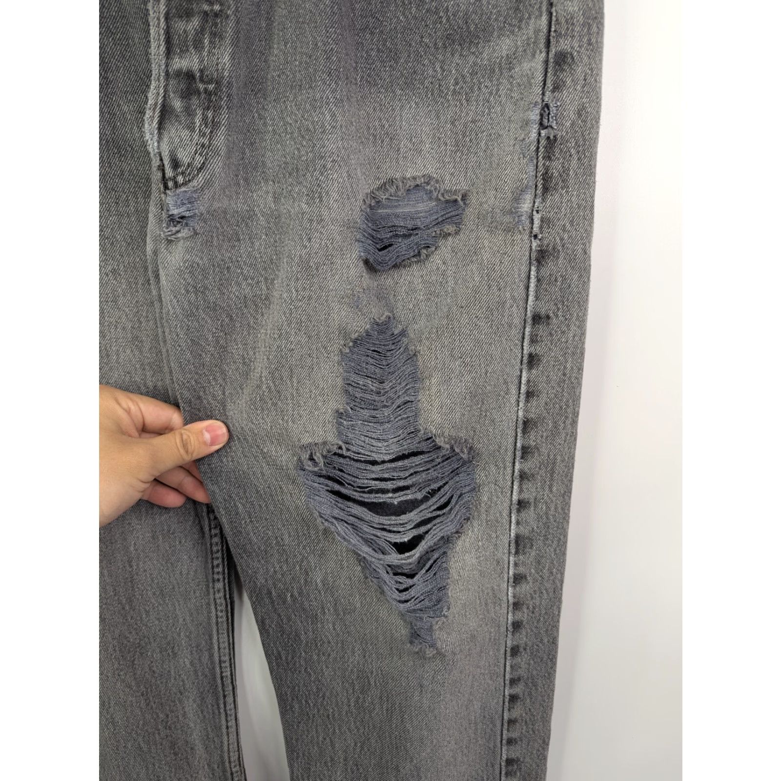 Levi's VINTAGE Levi's 501 Jeans Women Grey 33x29 Button Fly Original Denim Distress Casual Regular Fit USA 00s Womens Size 24" / US 00 / IT 34 - 5 Thumbnail