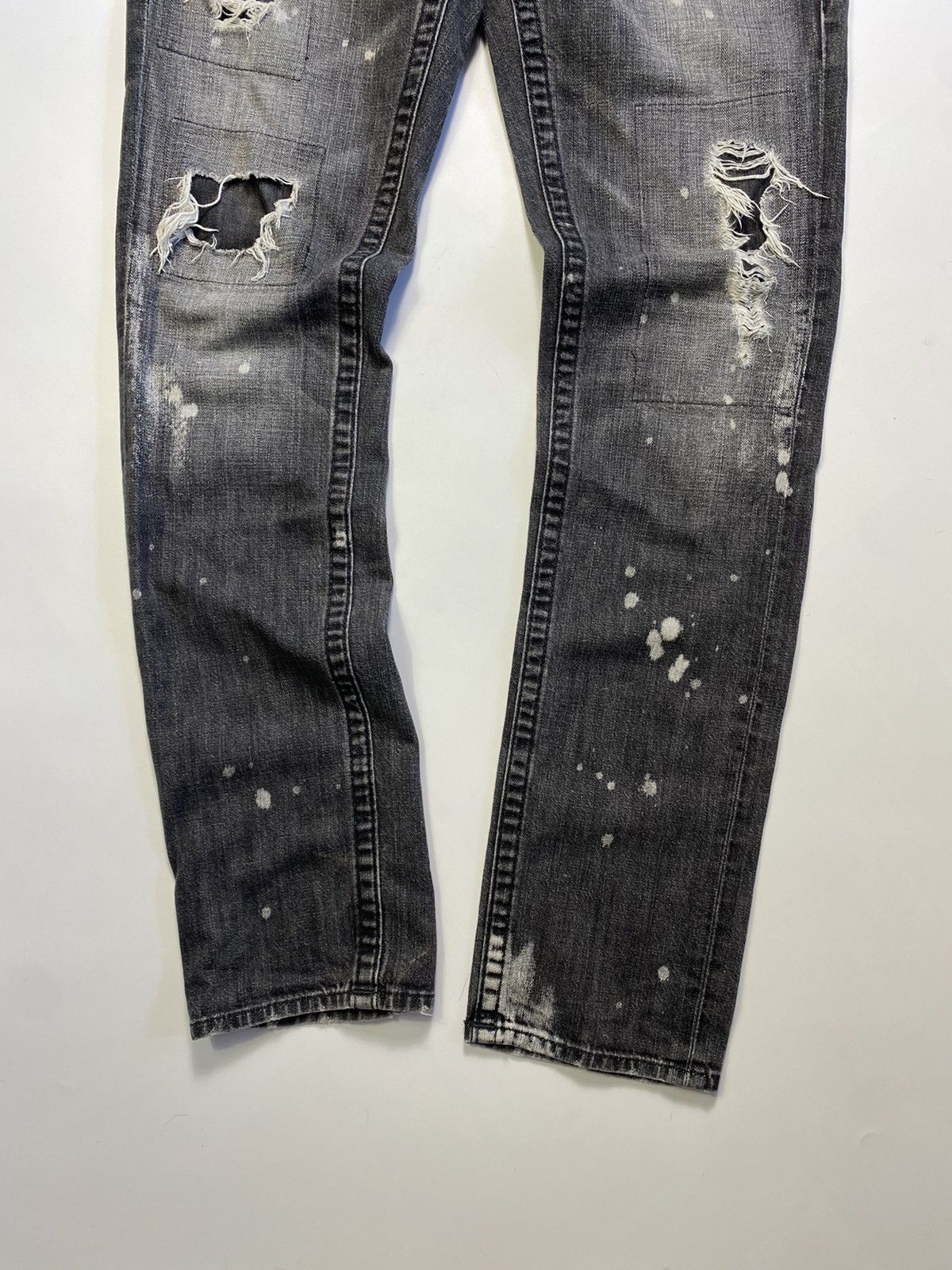Hysteric Glamour × True Religion TRUE RELIGION RICKY RELAXED STRAIGHT DISTRESSED DENIM JEANS Size US 32 / EU 48 - 10 Thumbnail