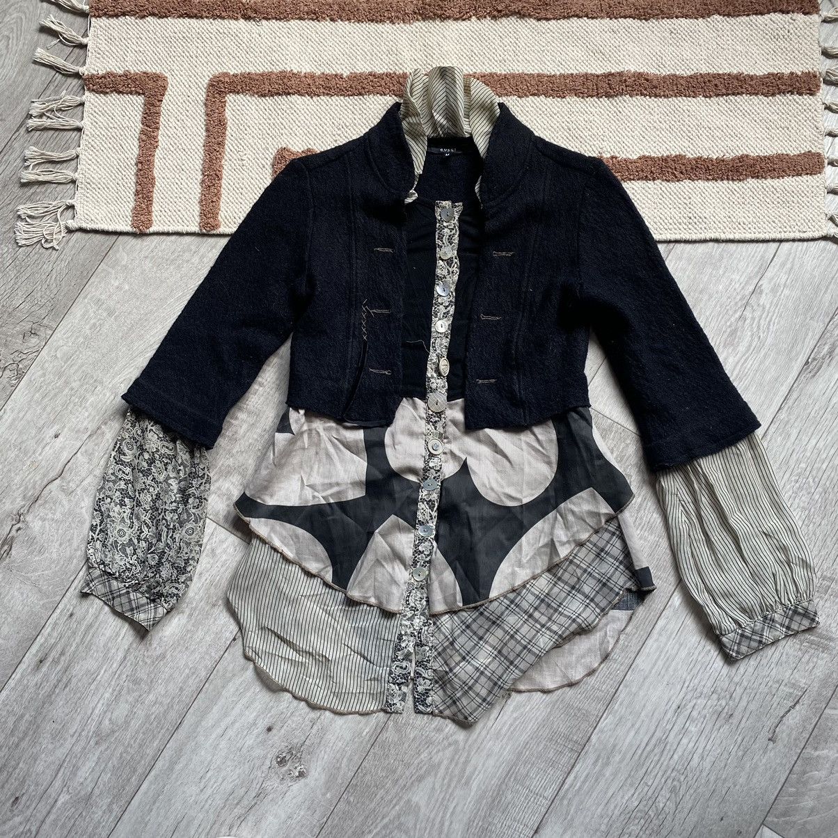 Gucci GUCCI Y2K AVANT GARDE PATCHWORK WOOL SWEATER SHIRT Size M / US 6-8 / IT 42-44 - 1 Thumbnail