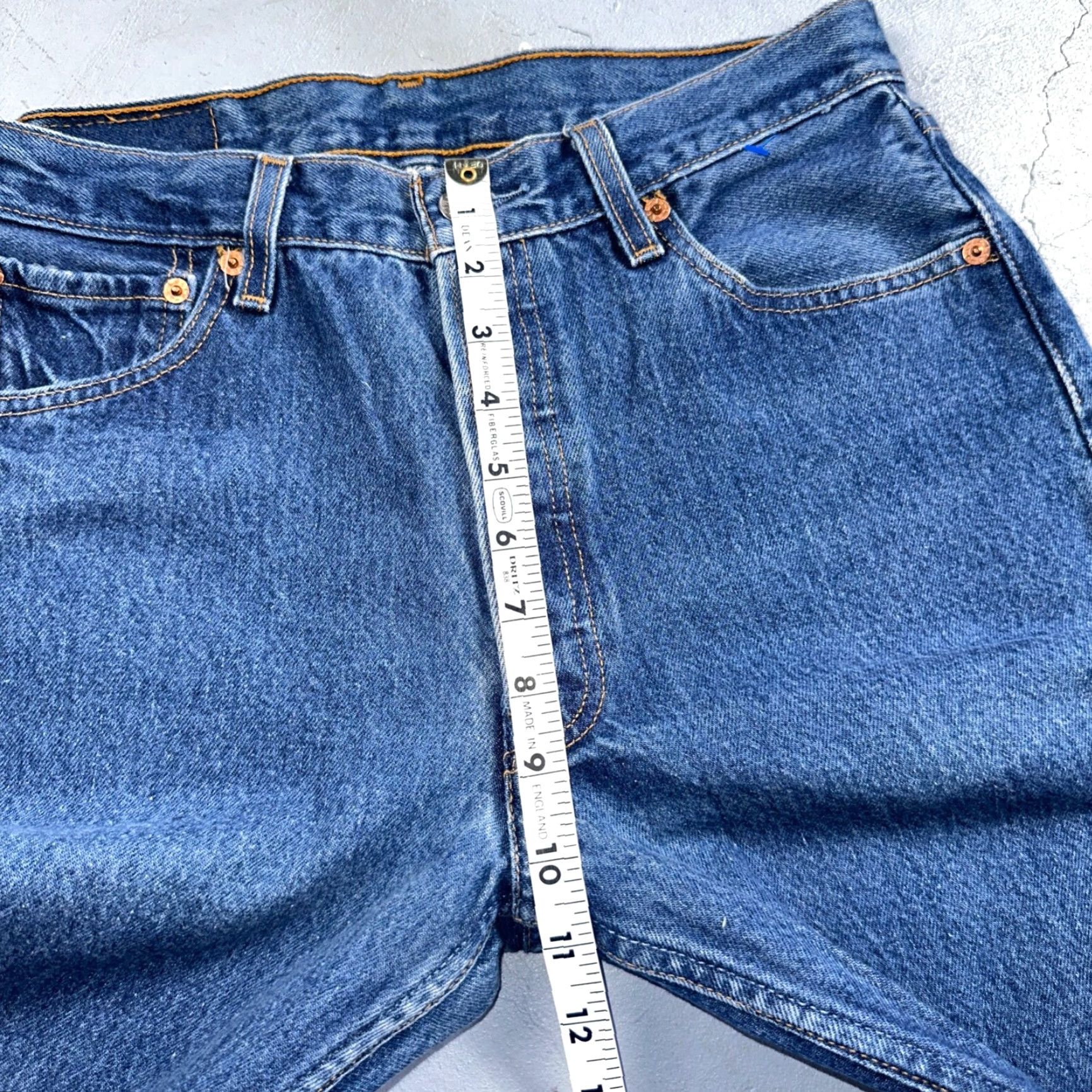 Levi's VINTAGE Levi's 501 Jeans Straight 90s 31x36 Blue Dark Wash Men Regular 501 Series Mens Jeans Size US 31 - 6 Thumbnail