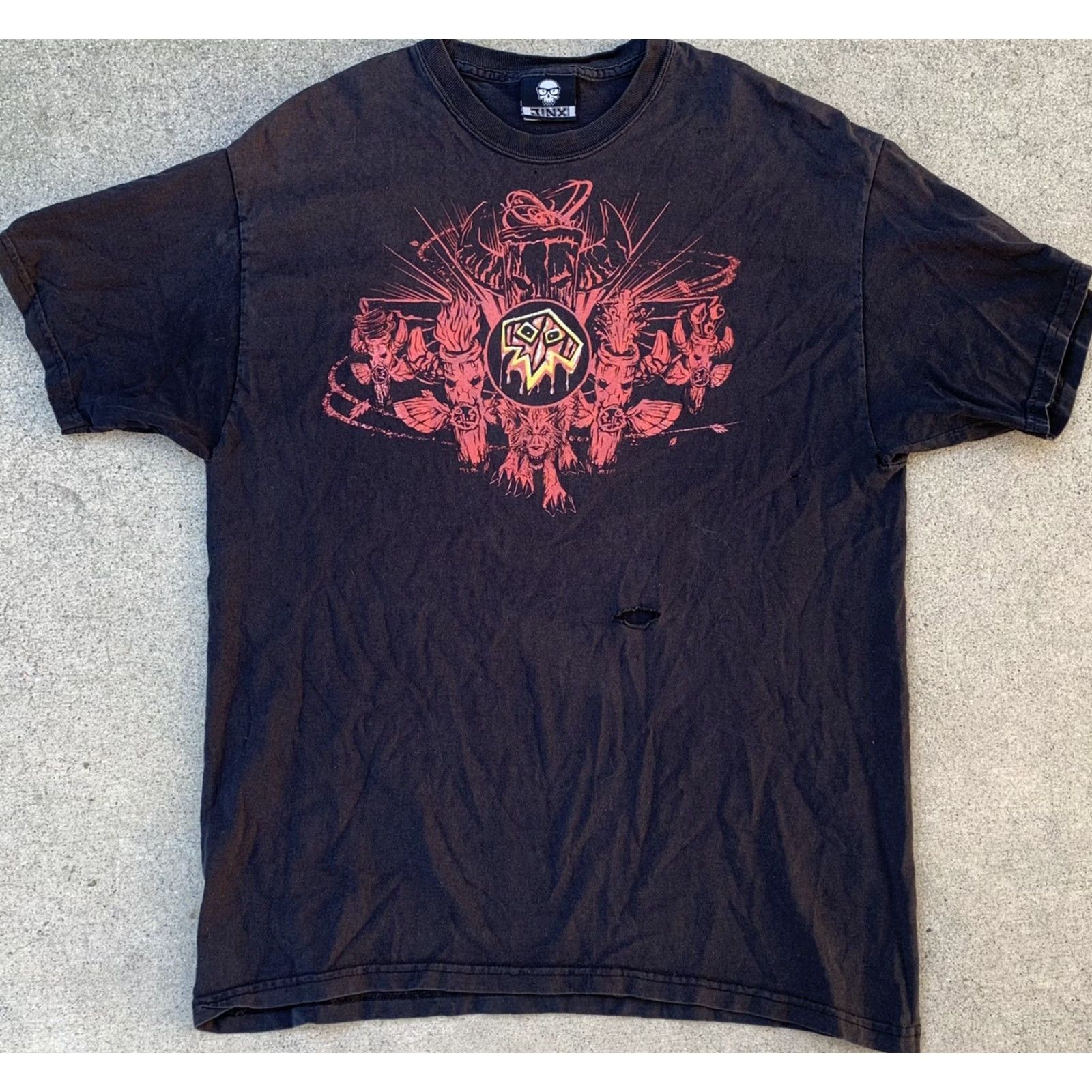 Vintage VINTAGE Jinx Blizzard Entertainment Inc T-Shirt Unisex Adults Short Sleeve Crew Neck Black Cotton 42-44 Graphic Print Size L Mens Women Girls Boys Size US L / EU 52-54 / 3 - 6 Thumbnail