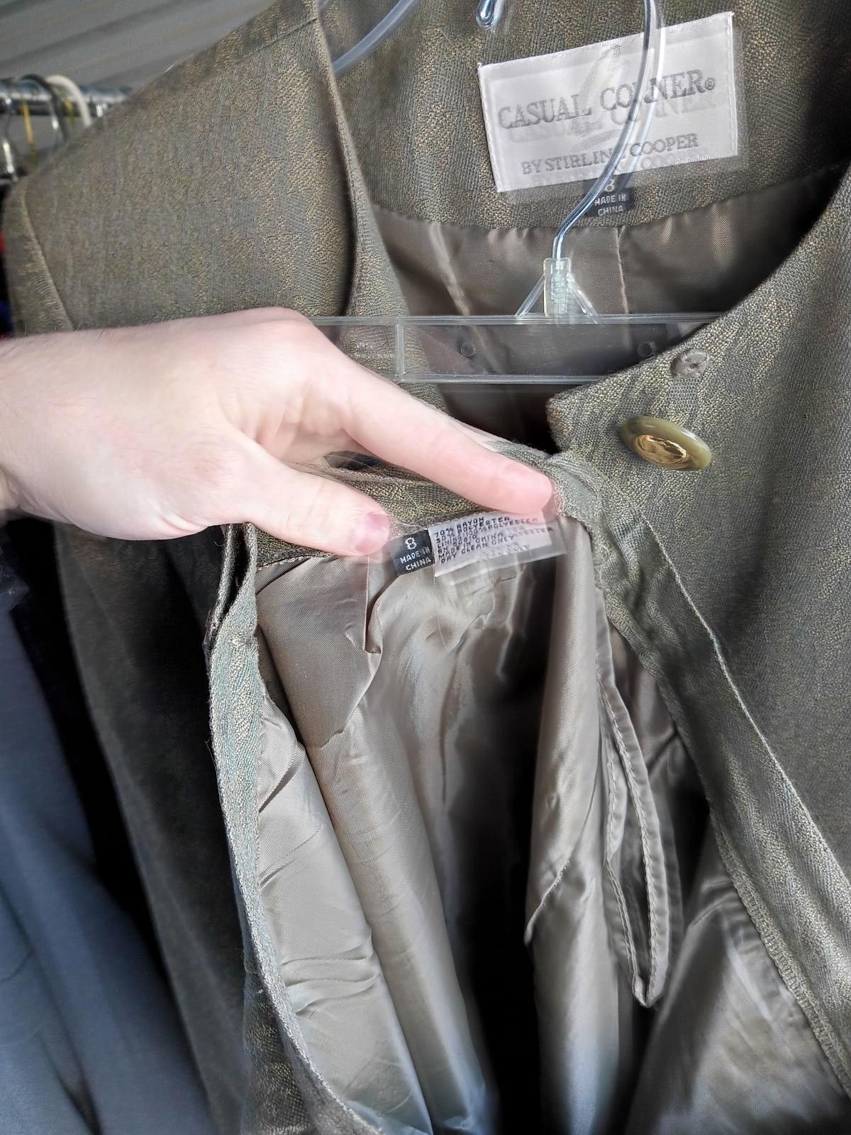 Designer Elegant Women's Suit by Casual Corner - Olive Green Size M / US 6-8 / IT 42-44 - 6 Thumbnail