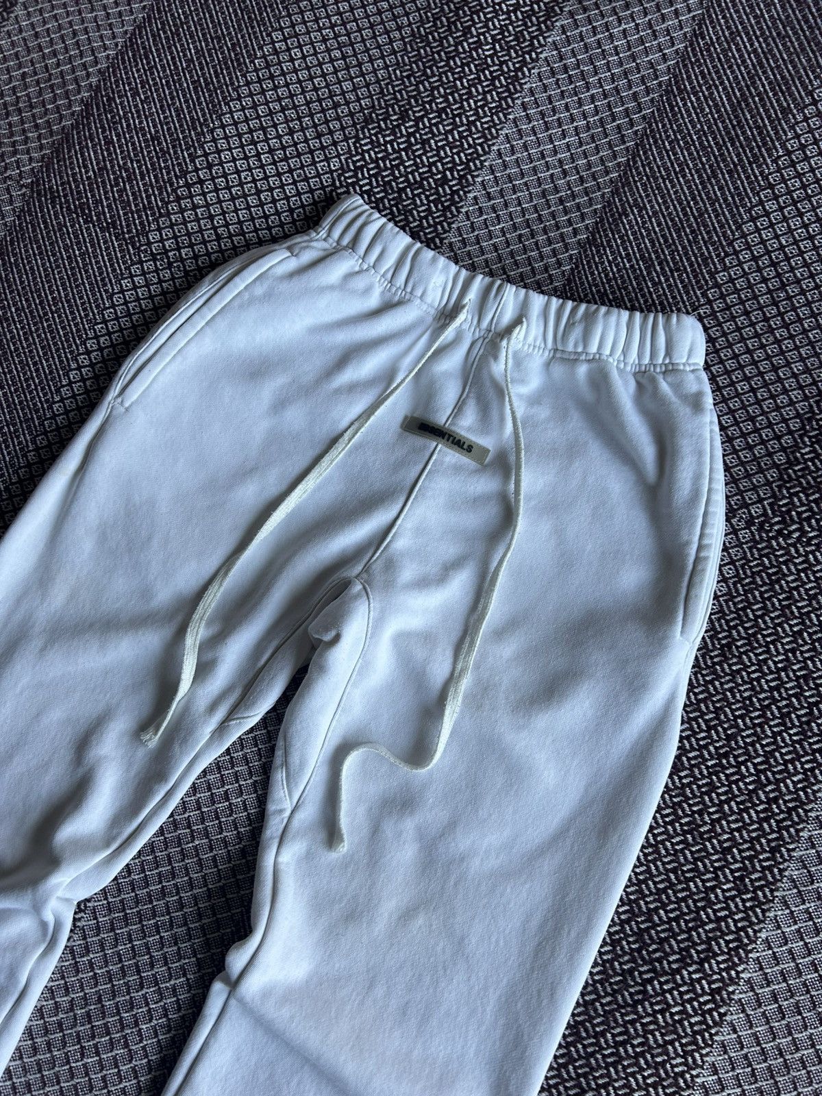 Essentials × Fear of God Fear Of God Essentials White Sweatpants Women Size 26" / US 2 / IT 38 - 5 Thumbnail