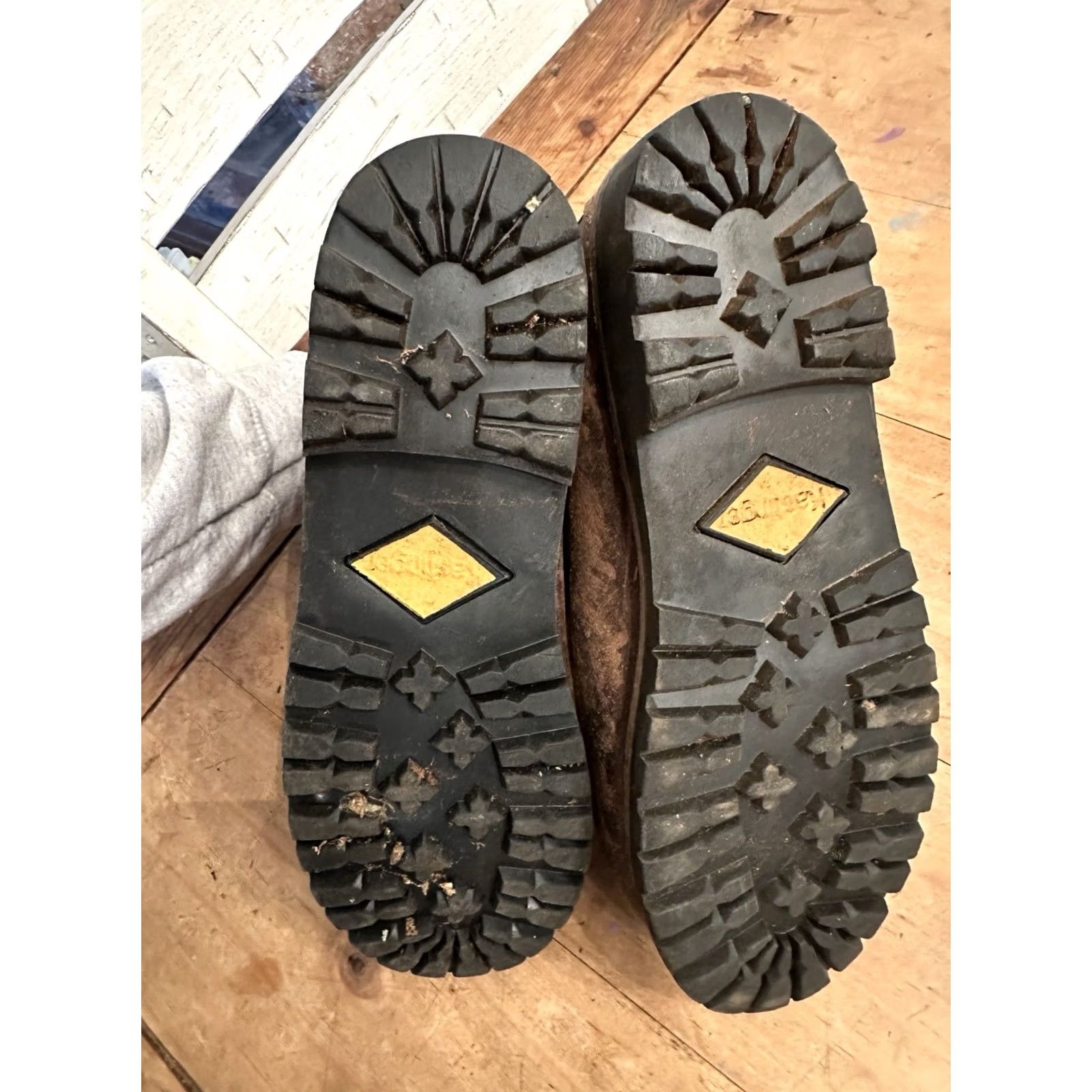 Vibram VINTAGE Kastinger Mountaineering Boots Men 9? Hiking Vibram Italy Brown Leather Desert Boot Womens? Size US 9 / IT 39 - 5 Thumbnail