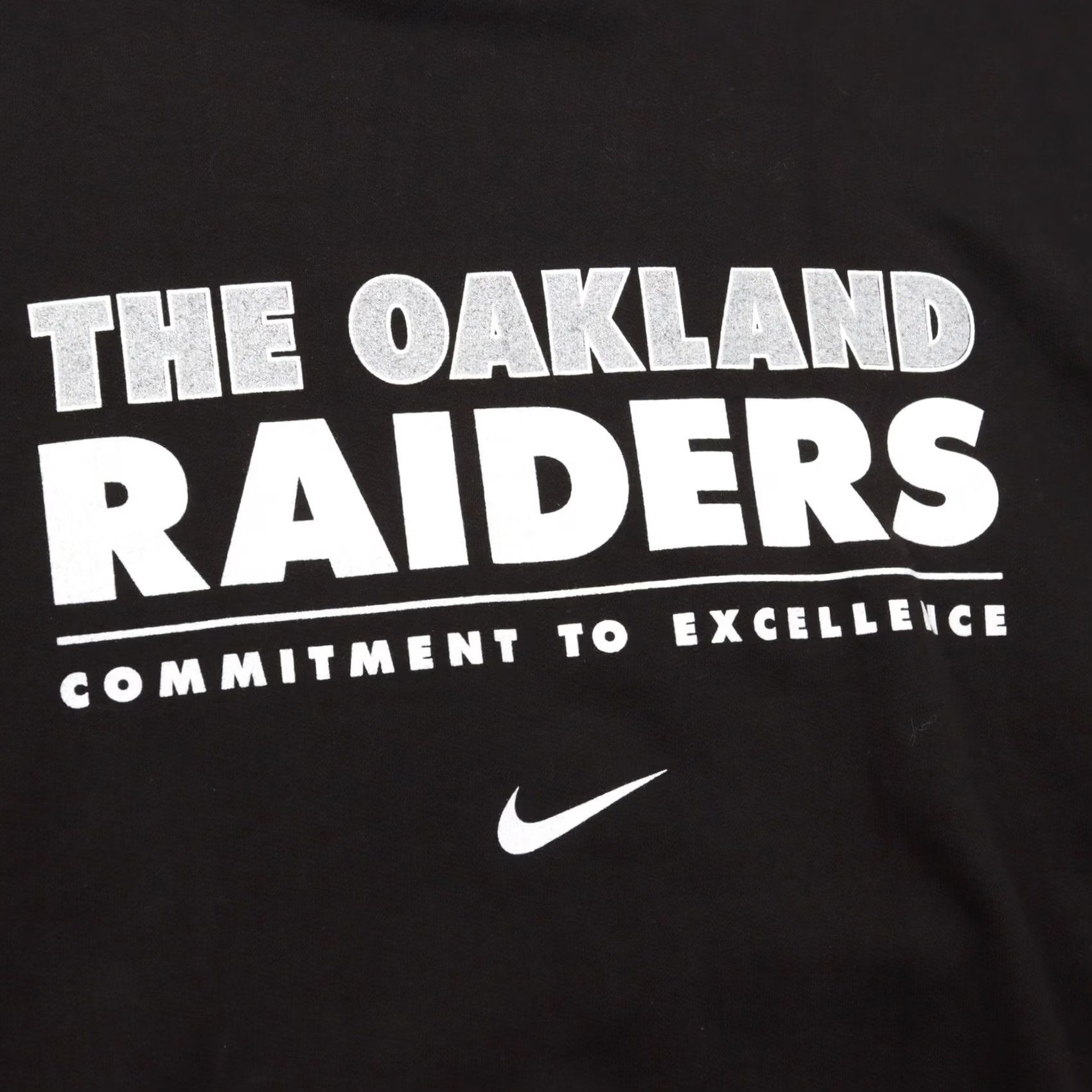 Vintage VINTAGE Oakland Raiders Crewneck Sweatshirt XL Black NOS Shirt Men's Size US XL / EU 56 / 4 - 5 Thumbnail