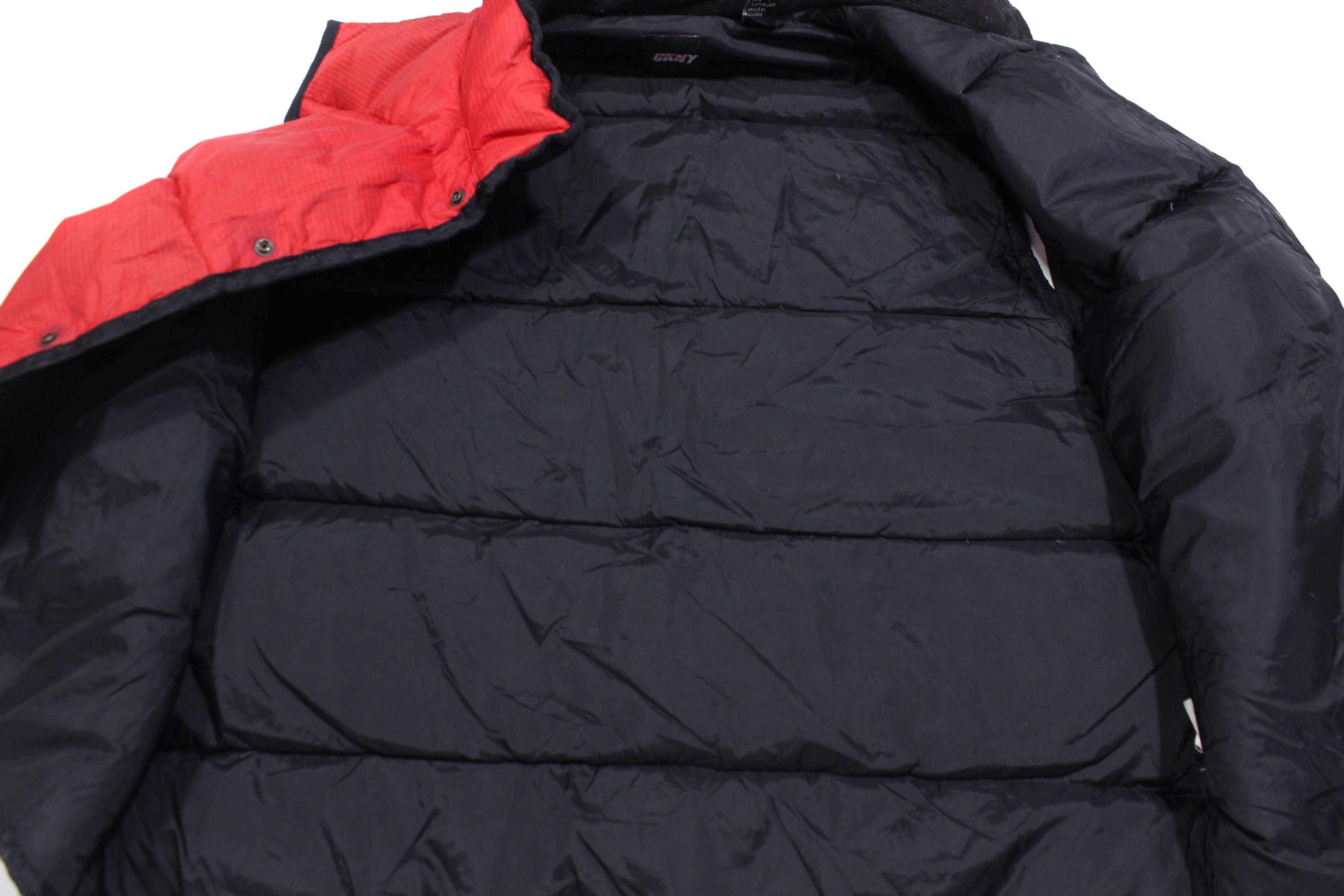 DKNY 90S Logo Down Puffer Vest Size US XL / EU 56 / 4 - 8 Thumbnail