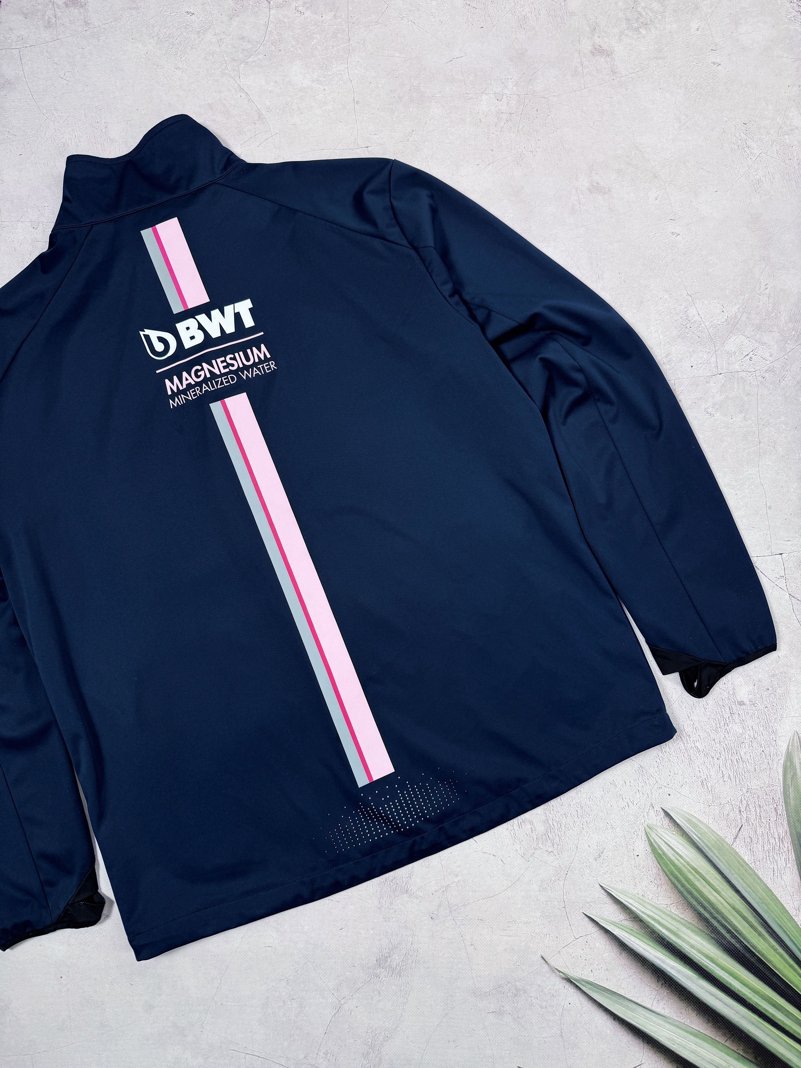 Formula 1 Mercedes AMG Formula1 Team Softshell Jacket BWT by Hakro Size US XL / EU 56 / 4 - 20 Thumbnail